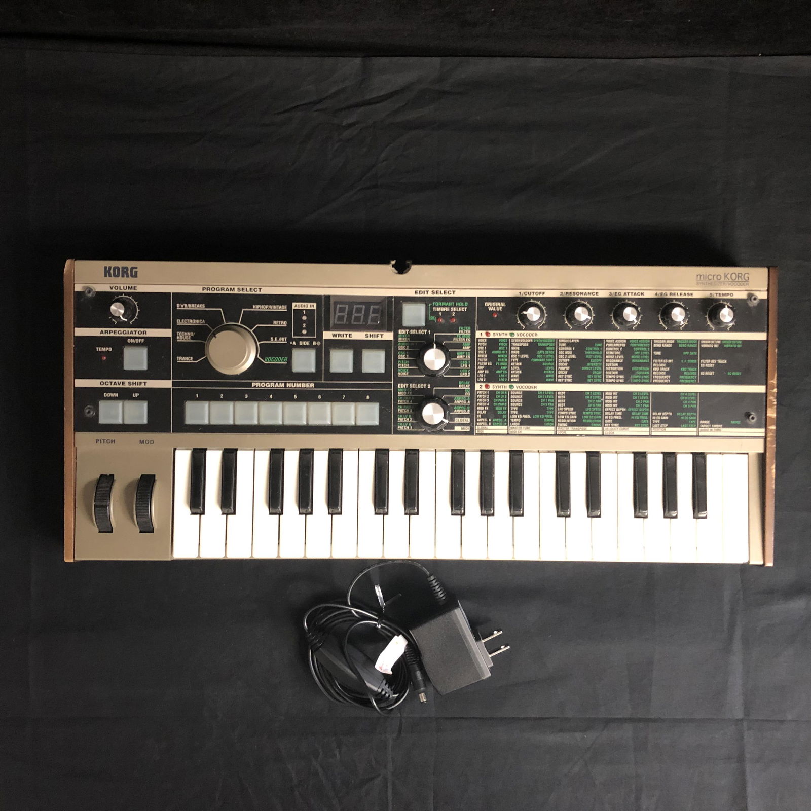 Korg microKORG 37-Key Synthesizer/Vocoder (1 of 2)