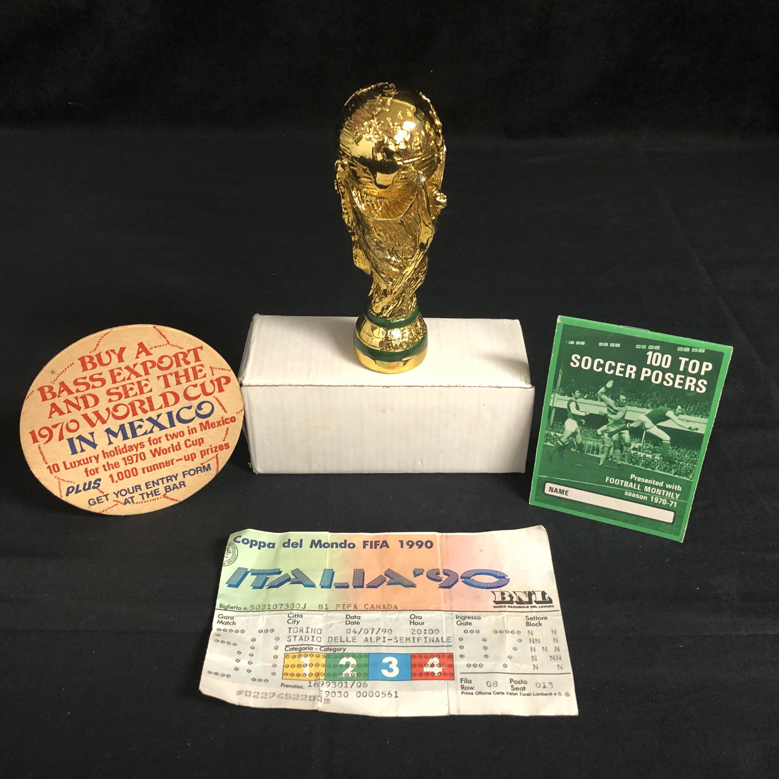 WORLD CUP SOCCER COLLECTIBLES LOT: WORLD CUP SOCCER COLLECTIBLES LOT