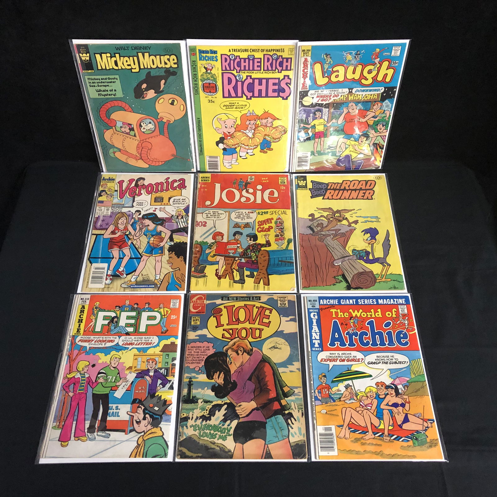 VINTAGE ASSORTED COMIC BOOK LOT (1 of 1)