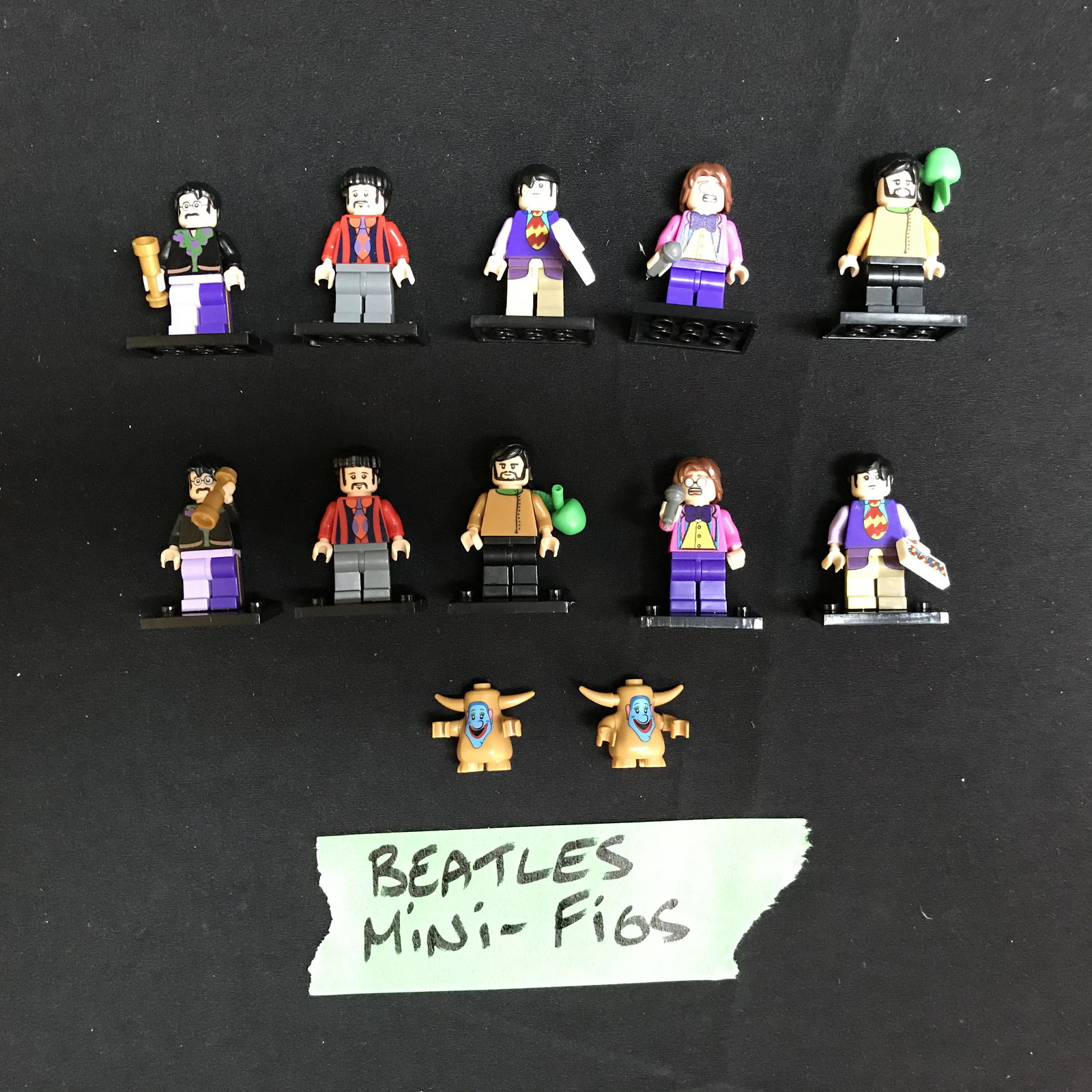 LEGO MINIFIGURES LOT (THE BEATLES): LEGO MINIFIGURES LOT (THE BEATLES)