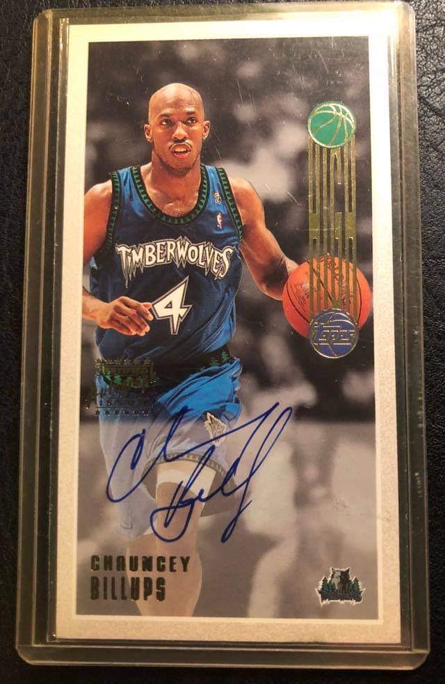2001-02 TOPPS #113 CHAUNCEY BILLUPS SIGNED BASKETBALL (1 of 2)