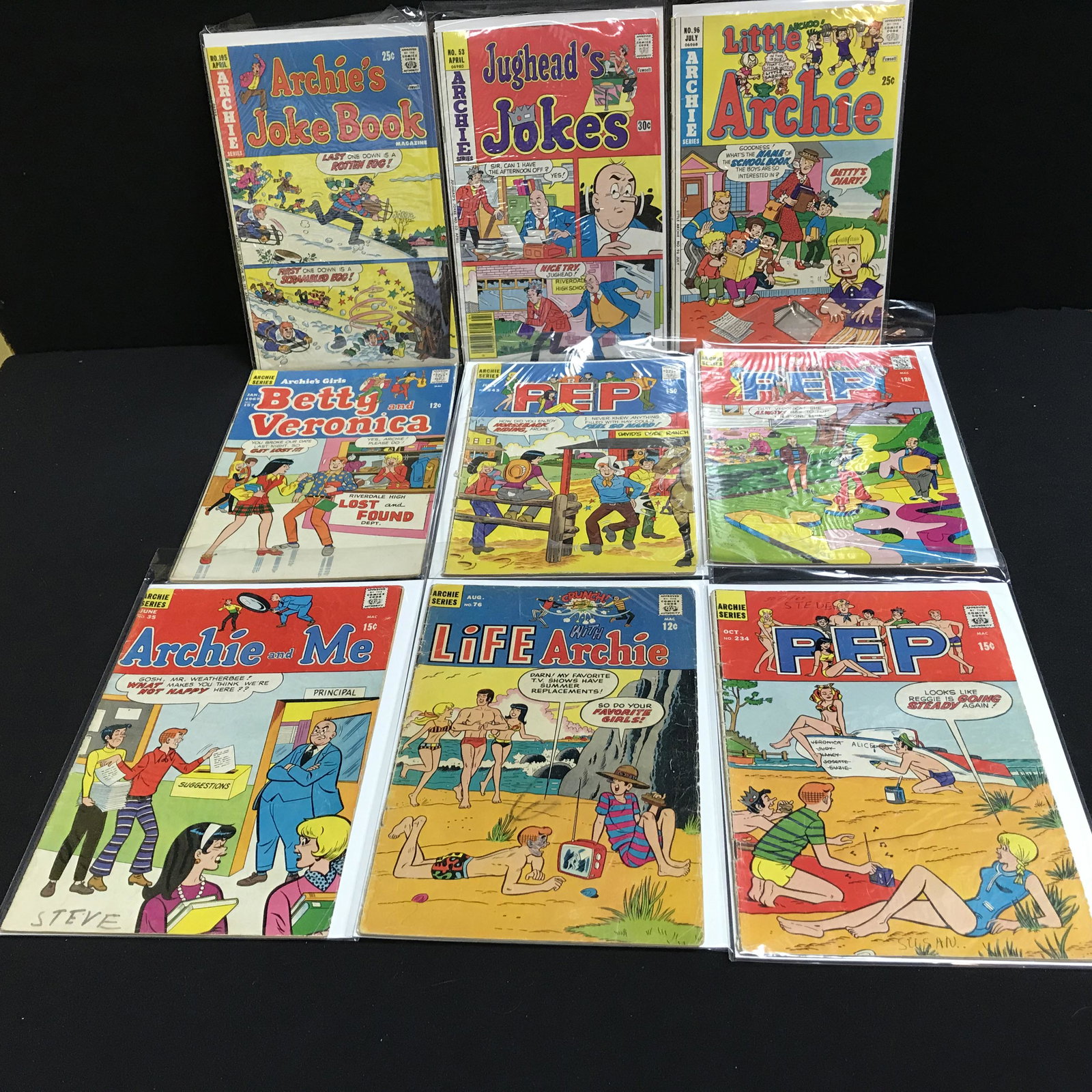 ARCHIE SERIES COMIC BOOK LOT (1 of 1)