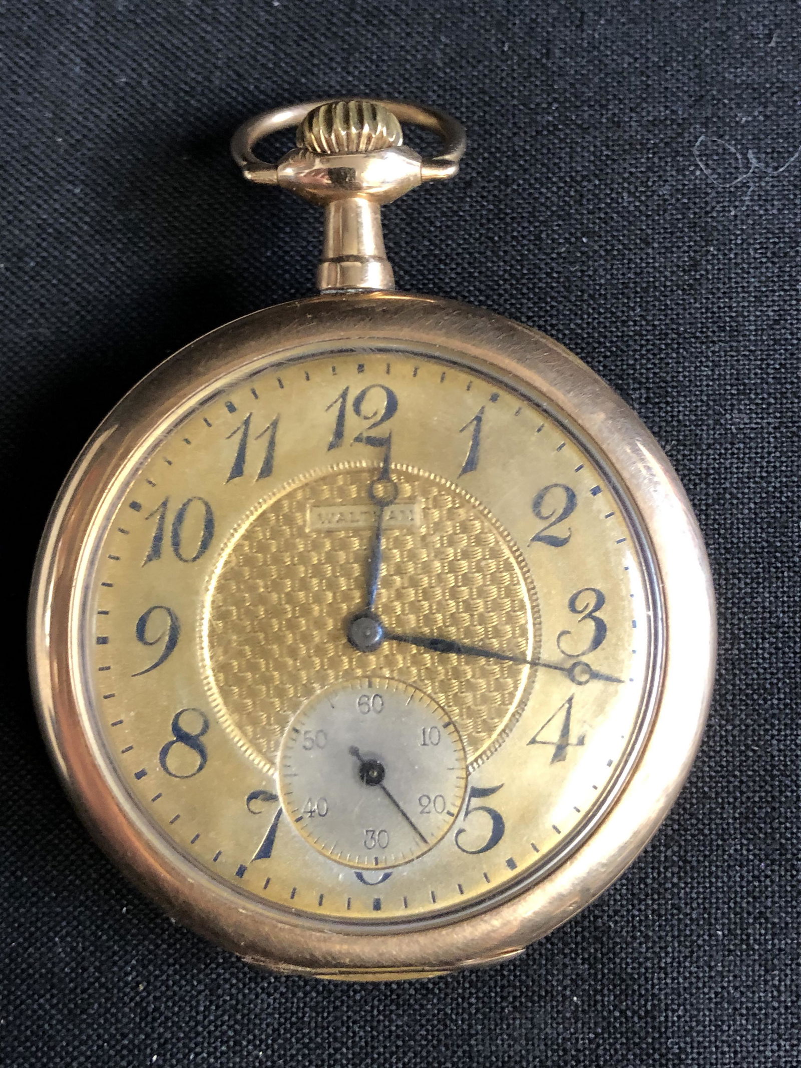 RARE WALTHAM ROYAL DOUBLE DOOR POCKET WATCH 17 JEWELS (1 of 5)