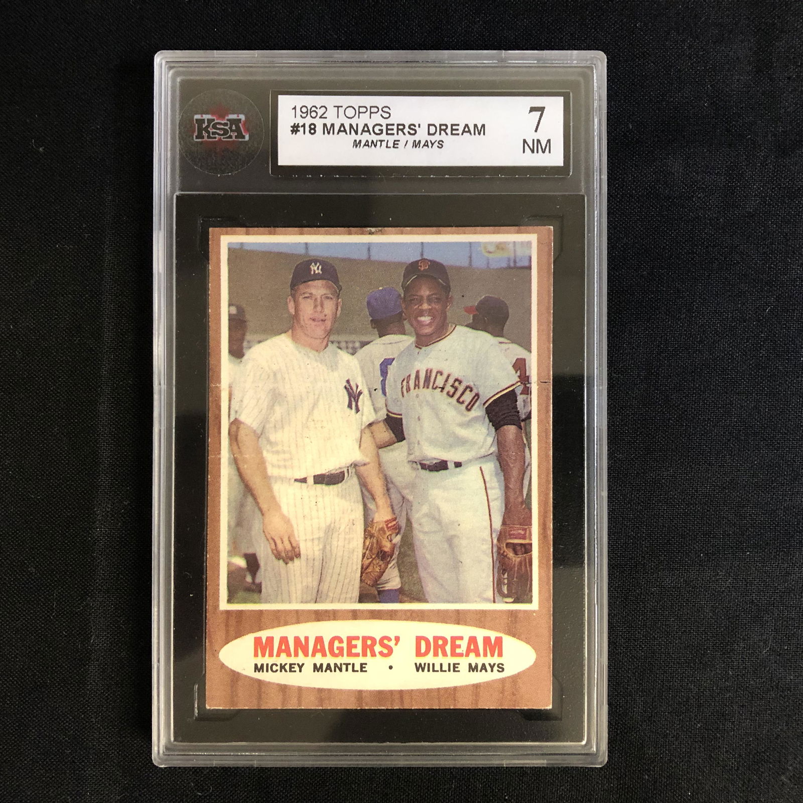 1962 TOPPS #18 MANAGERS' TEAM MANTLE/ MAYS (7 NM) (1 of 2)