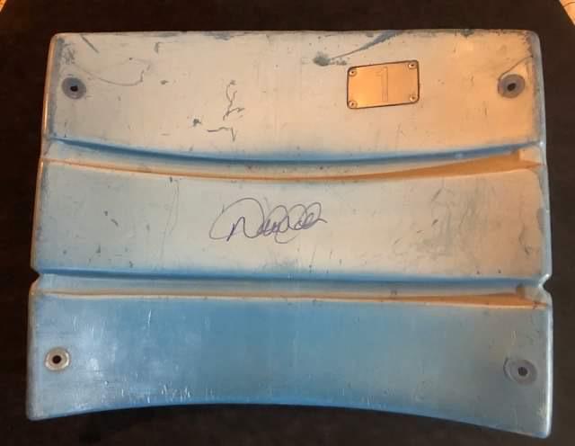 DEREK JETER SIGNED AUTHENTIC SEAT FROM YANKEES STADIUM (1 of 5)