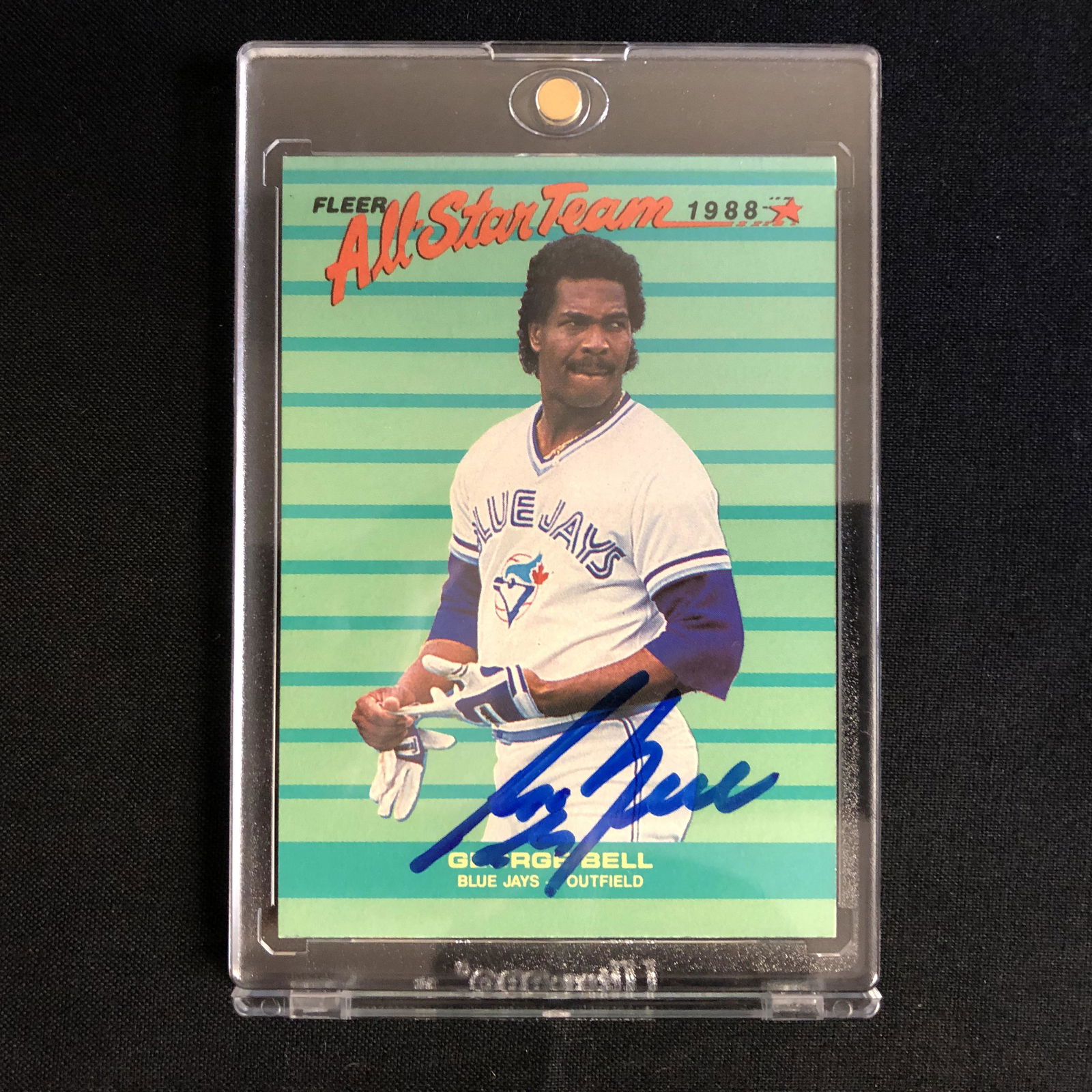 1988 FLEER GEORGE BELL AUTOGRAPHED BASEBALL CARD (1 of 2)