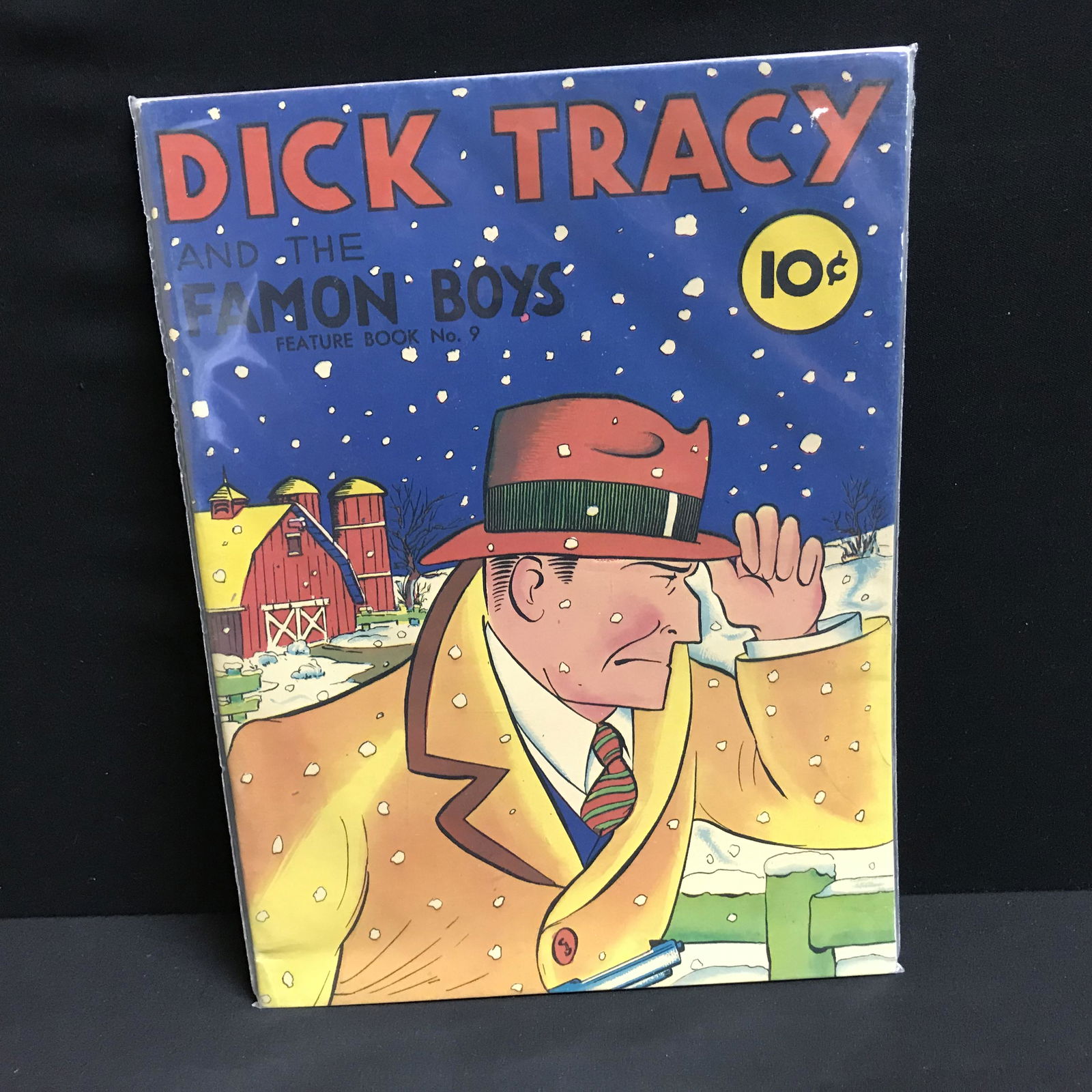 DICK TRACY Feature Book NO. 9 (1 of 1)