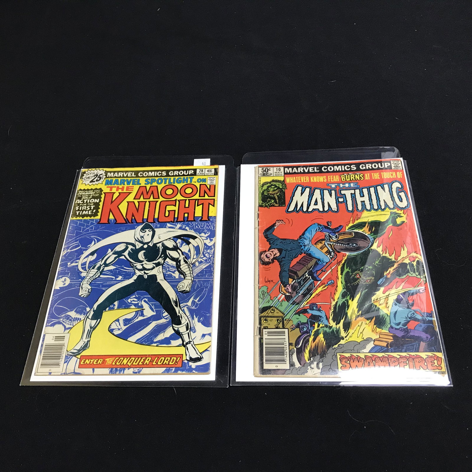 MARVEL COMICS BOOK LOT (MOON KNIGHT #28/ MAN-THING #10) (1 of 1)