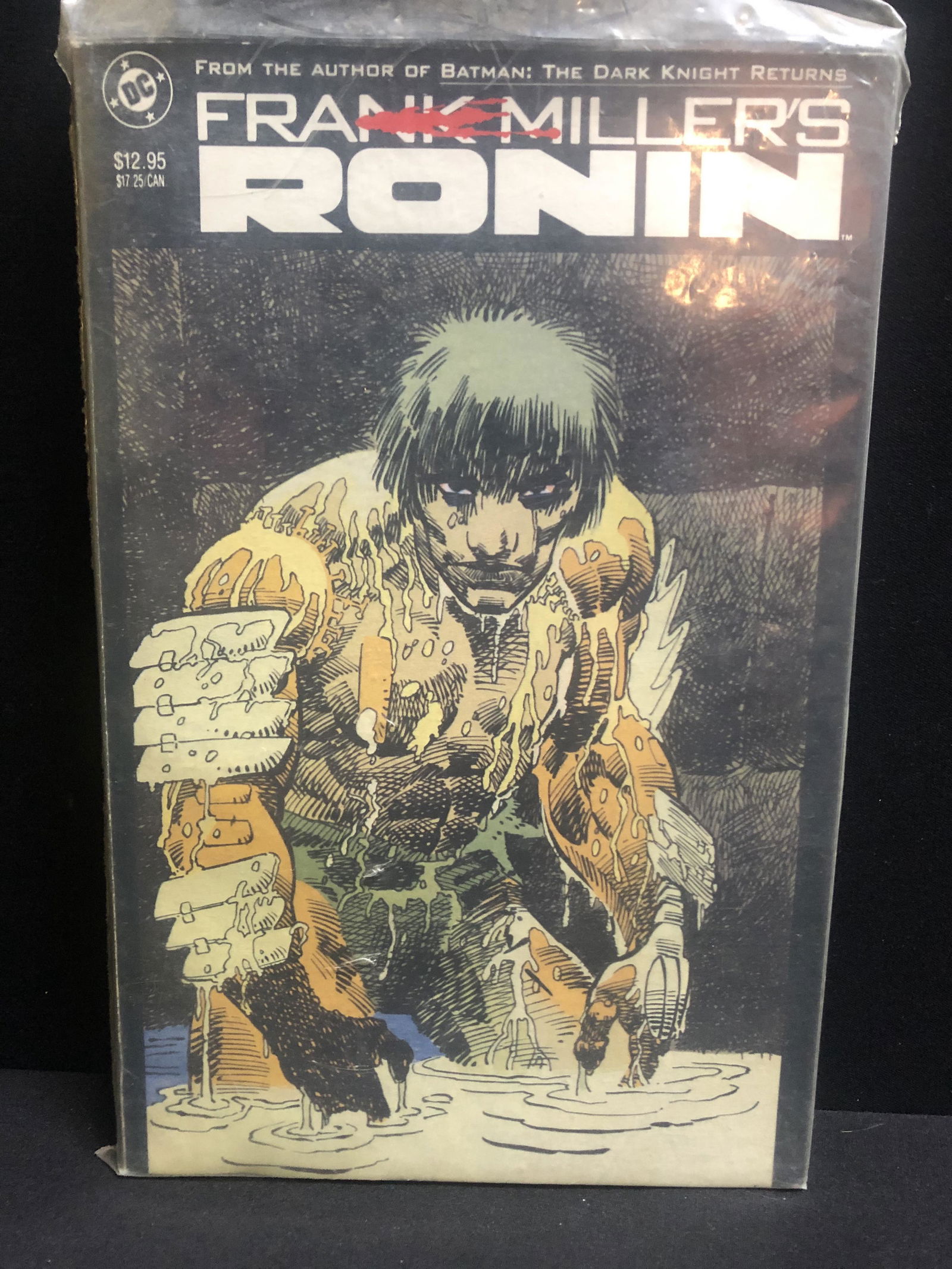 Frank Millers Ronin- DC Comics Graphic Novel (1 of 1)