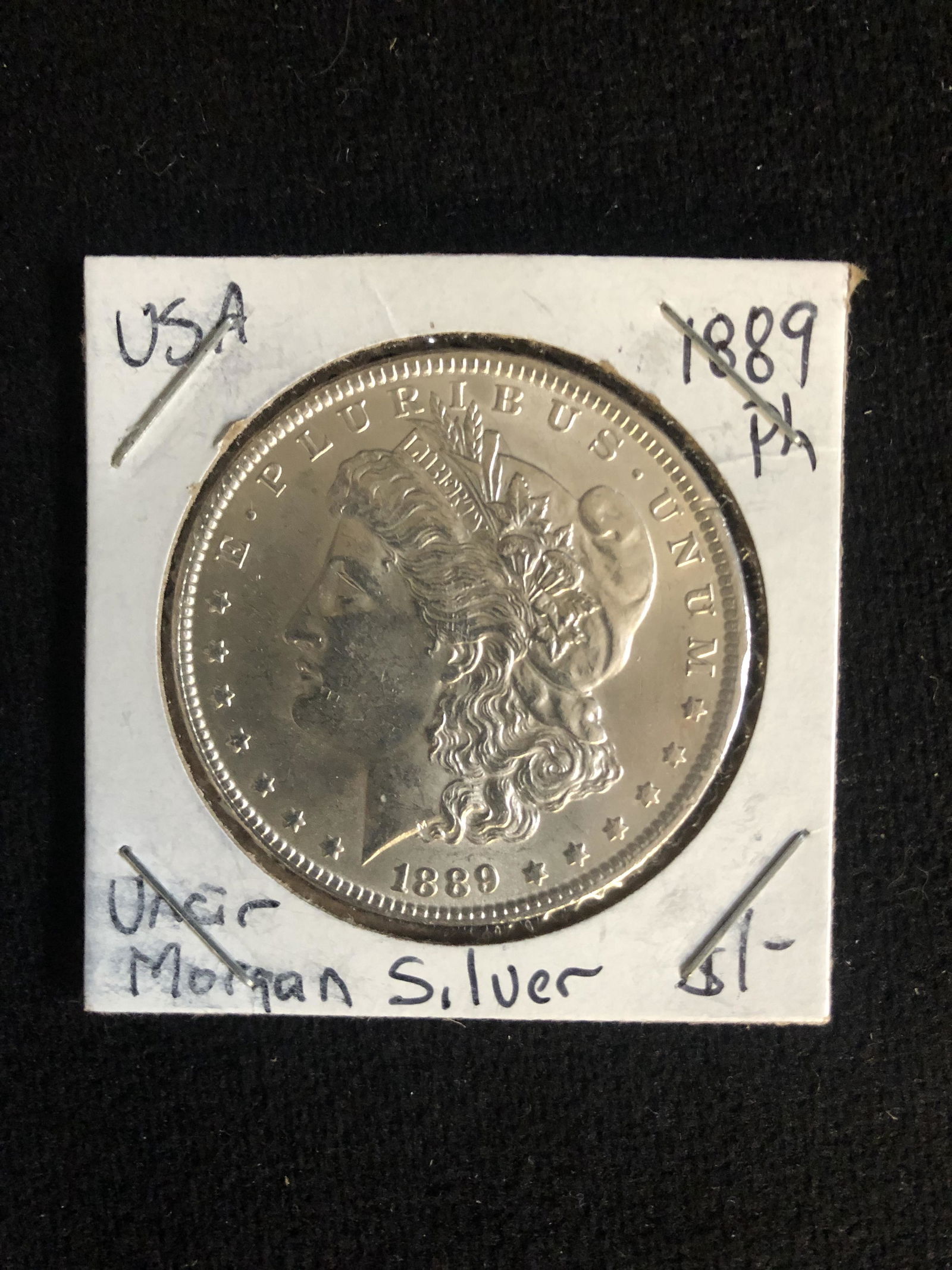 1889 USA MORGAN SILVER DOLLAR (OHILADELPHIA MINTED) UNC (1 of 2)