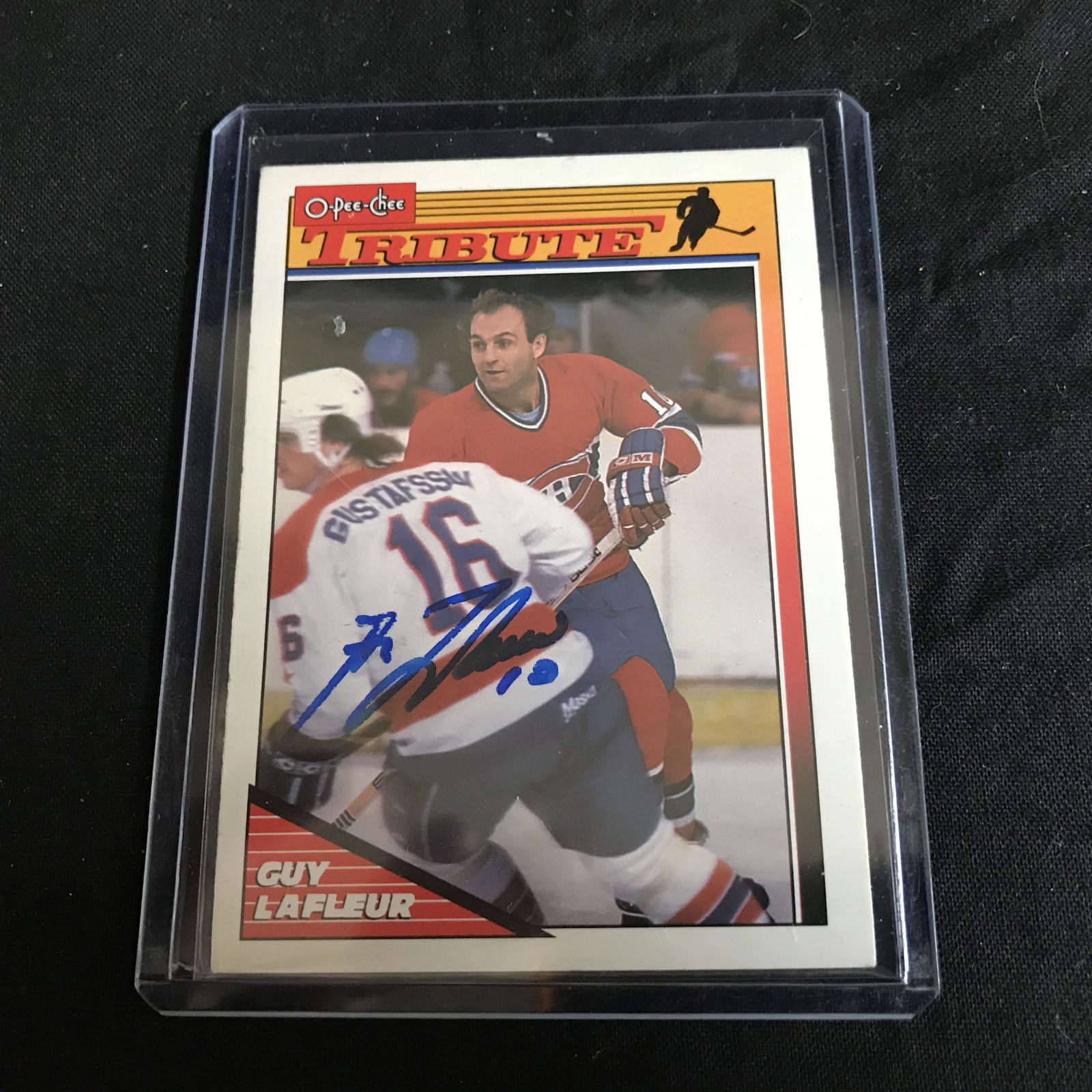 GUY LAFLEUR SIGNED HOCKEY CARD (1 of 1)