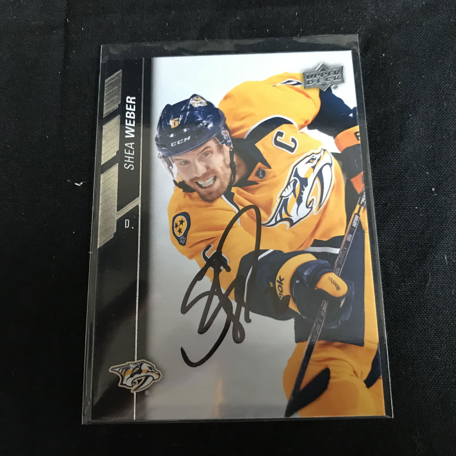 SHEA WEBER SIGNED UPPER DECK HOCKEY CARD (1 of 1)
