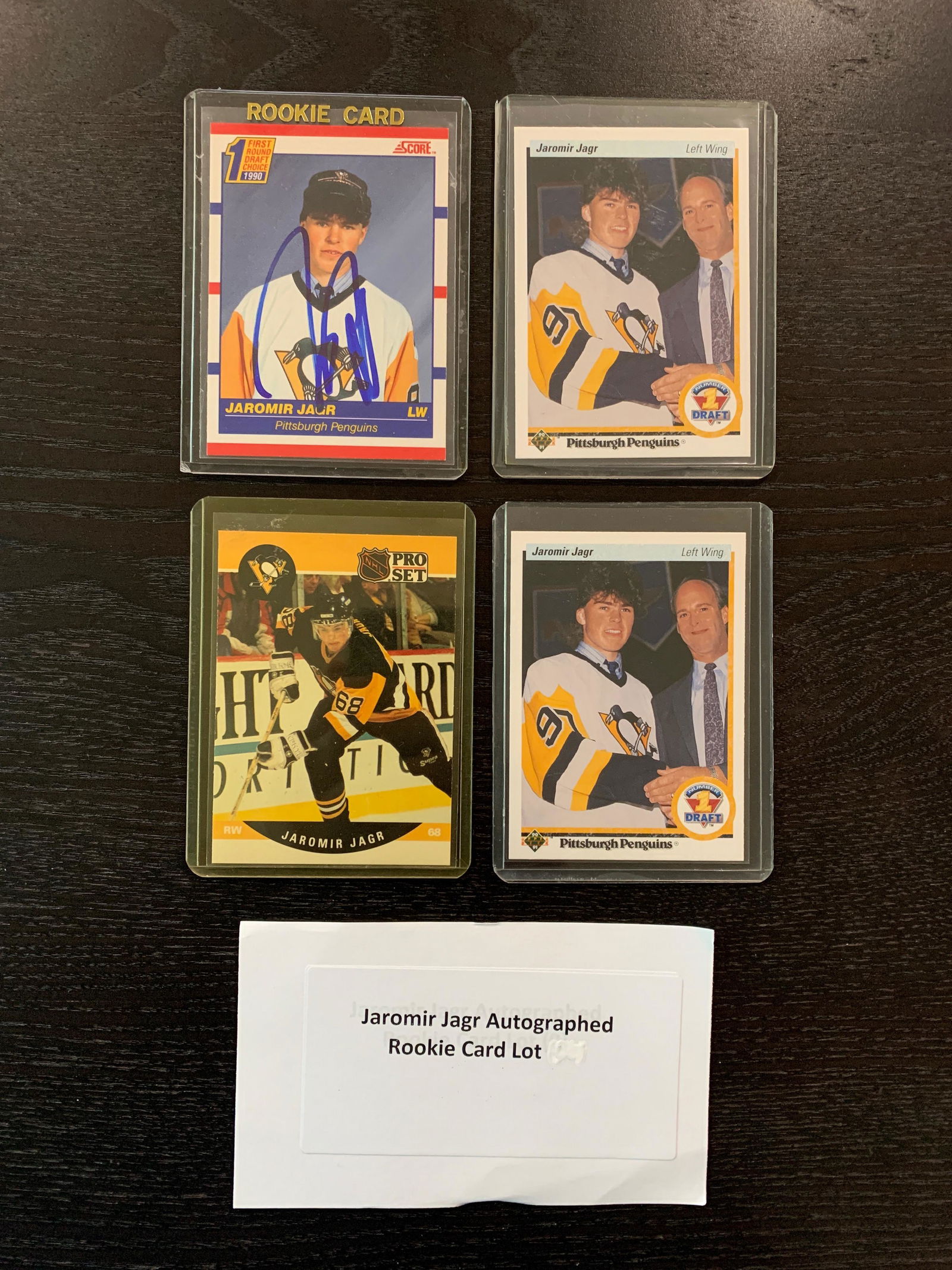 JAROMIE JAGR AUTOGRAPHED ROOKIE CARD LOT (1 of 2)