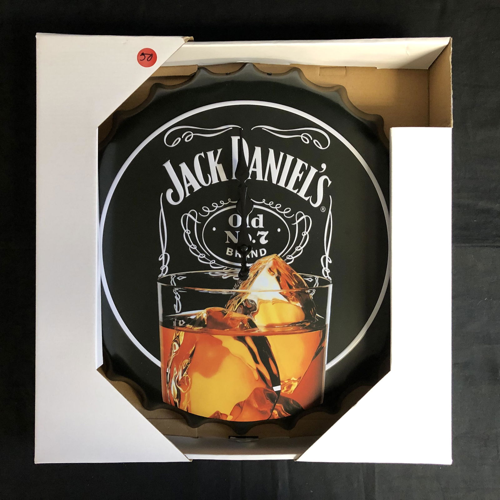 NIB JACK DANIEL'S BOTTLE CAP WALL CLOCK: NIB JACK DANIEL'S BOTTLE CAP WALL CLOCK