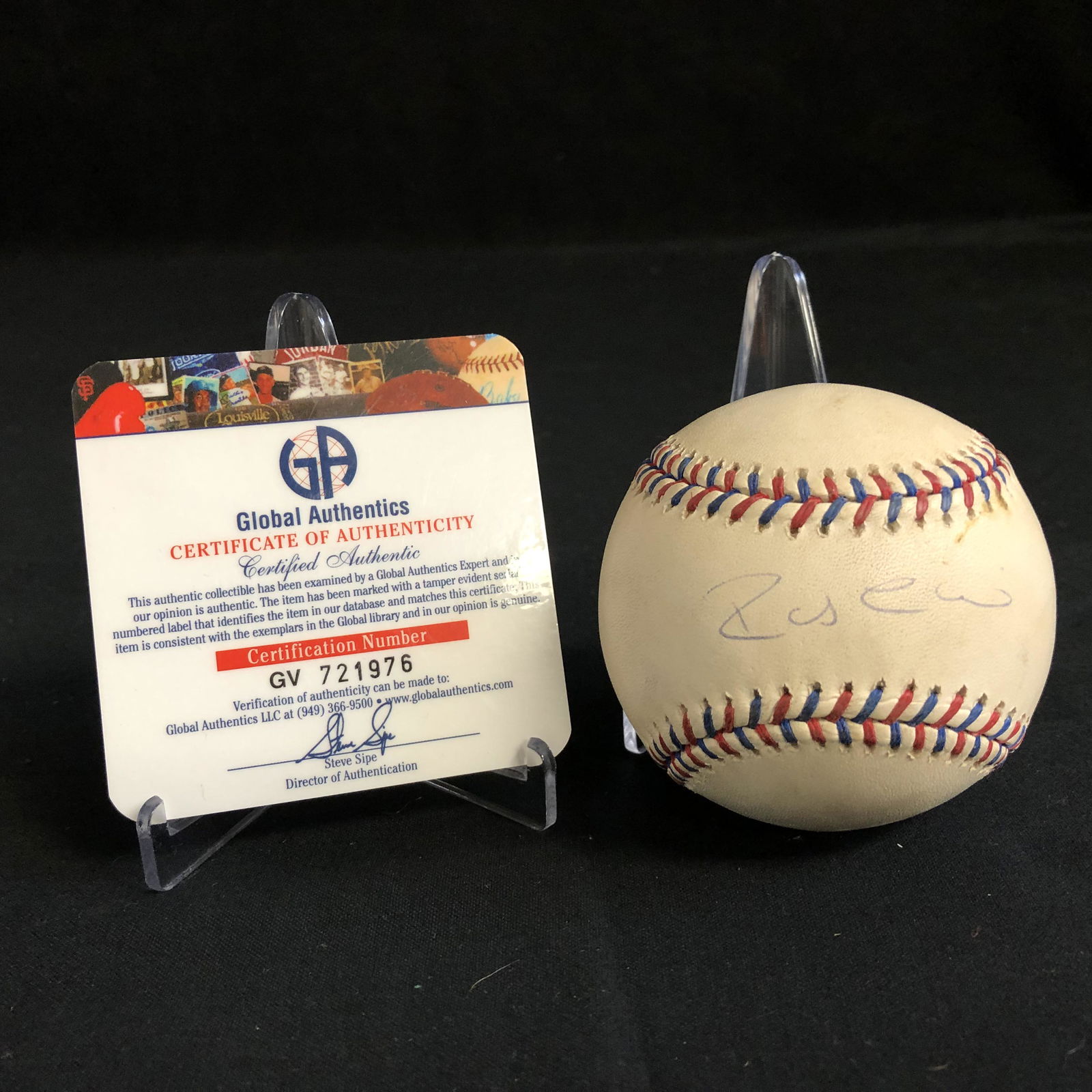 ROD CAREW SIGNED RAWLINGS BASEBALL (GLOBAL AUTHENTICS (1 of 3)