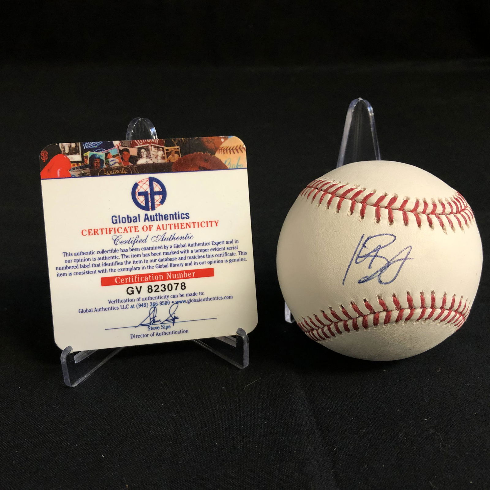 KRIS BRYANT SIGNED BASEBALL (GLOBAL AUTHENTICS COA) (1 of 3)