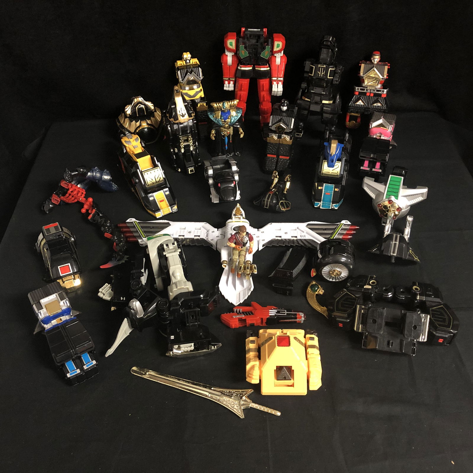 ASSORTED TOY FIGURES LOT (1 of 1)