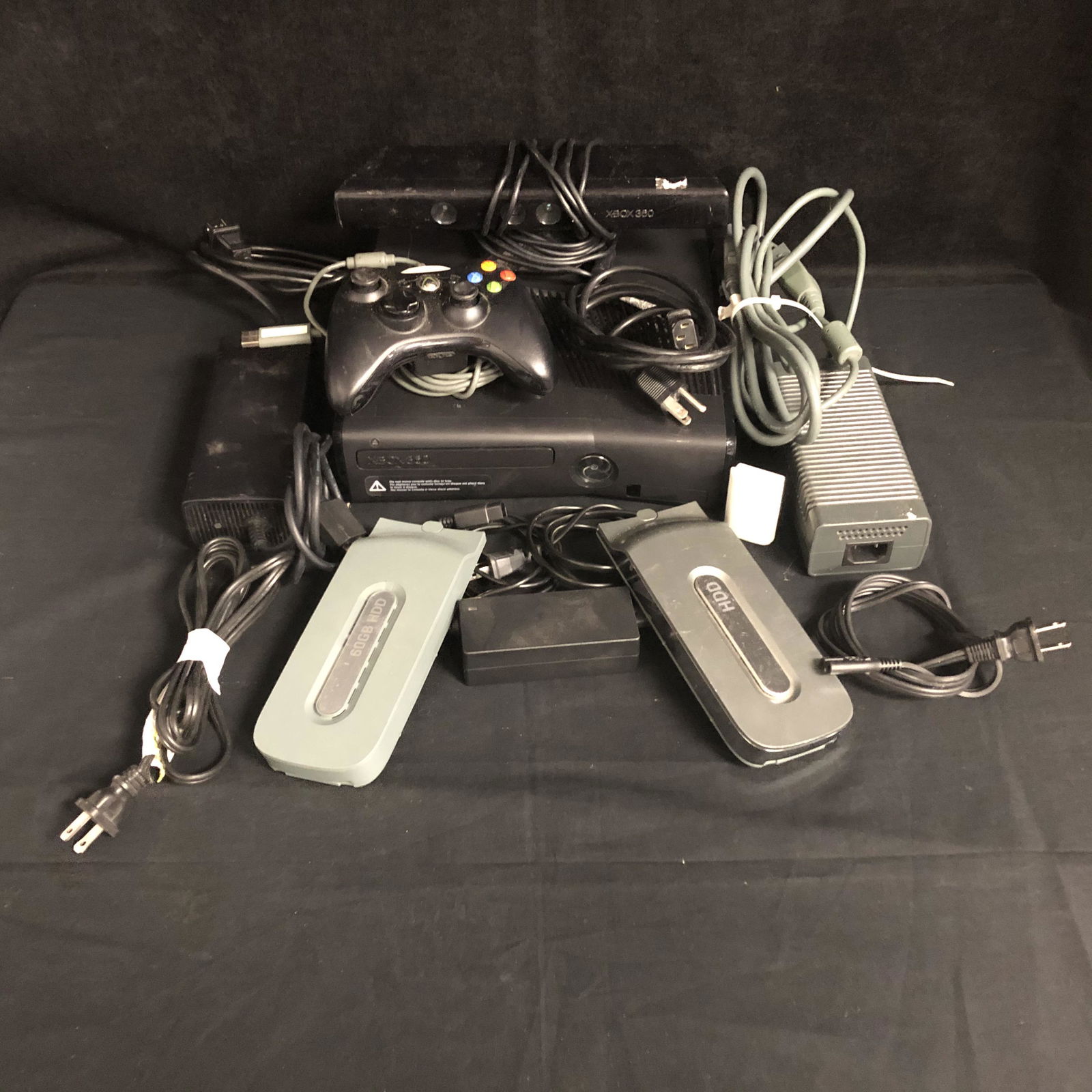 XBOX 360 CONSOLE WITH CONTROLLER LOT (1 of 2)