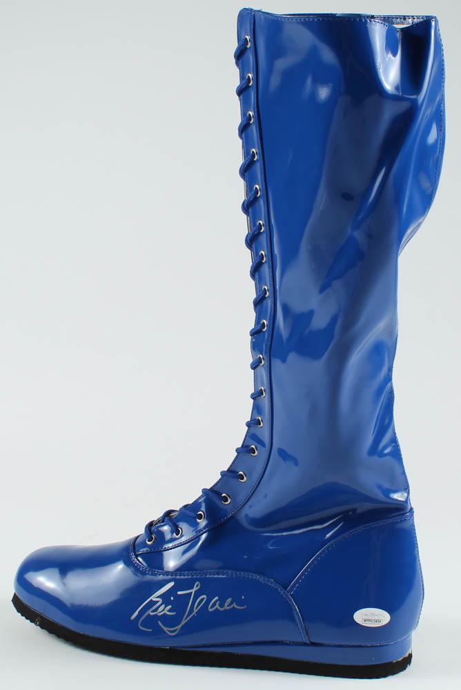 RIC FLAIR SIGNED WRESTLING BOOT (JSA COA) (1 of 3)