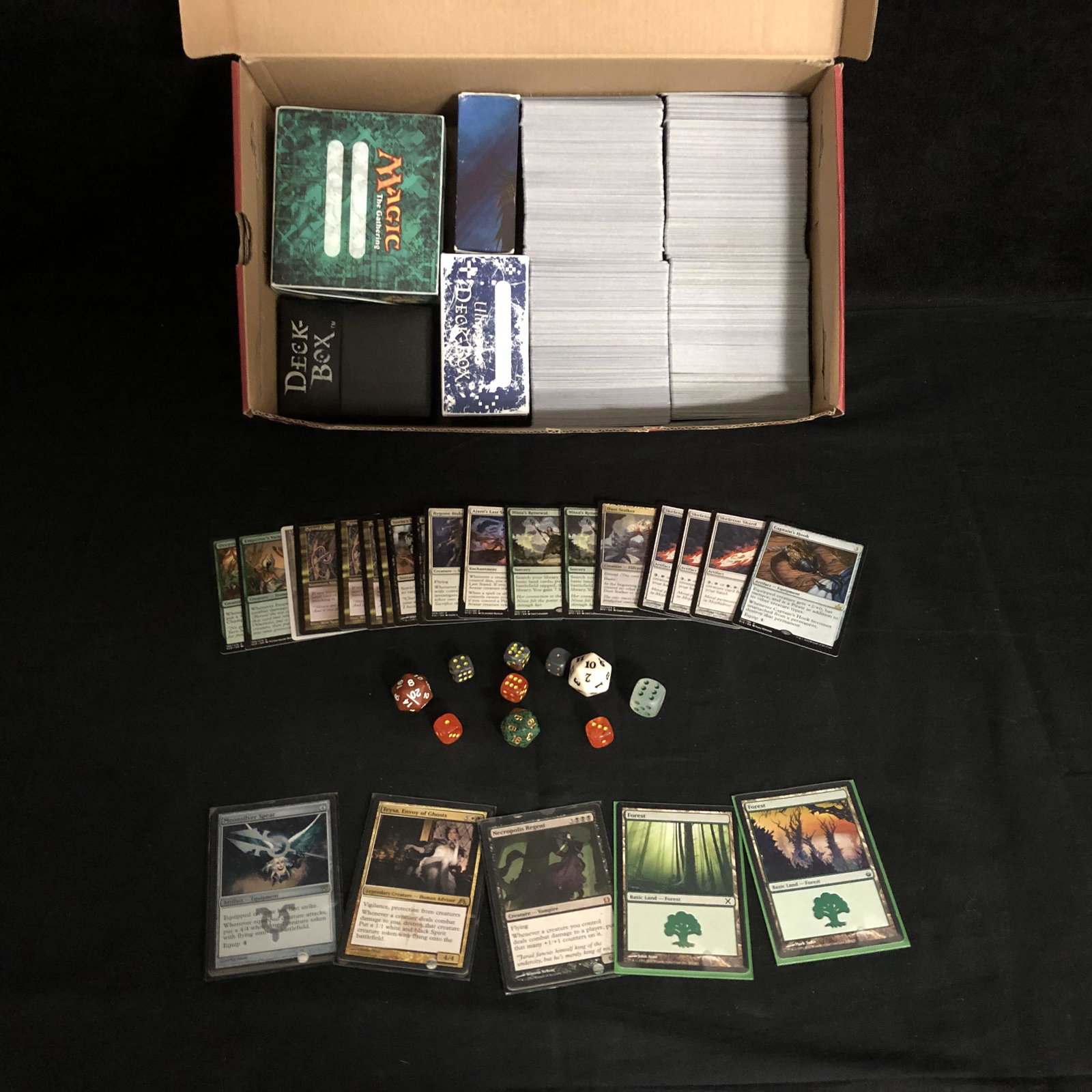 MAGIC THE GATHERING GAMING BUNDLE: MAGIC THE GATHERING GAMING BUNDLE