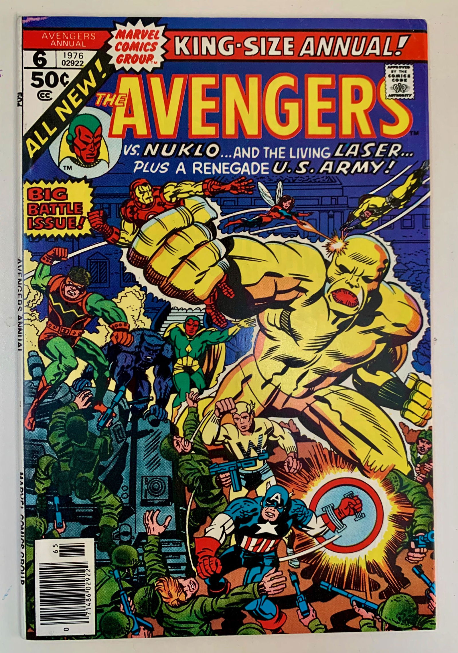 The Avengers #6 (MARVEL COMICS) 1976 KING SIZE ANNUAL (1 of 1)