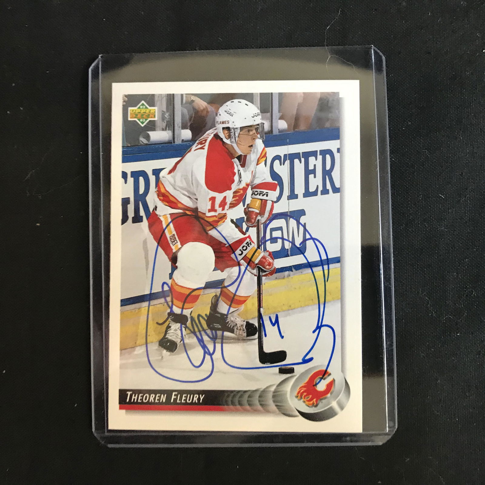 THEO FLEURY SIGNED UPPER DECK HOCKEY CARD (1 of 1)