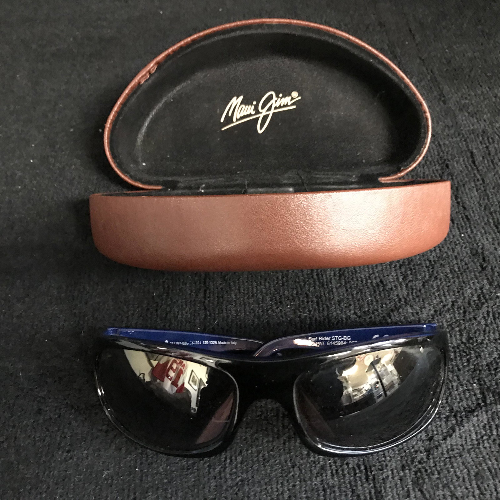 MAUI JIM SUNGLASSES WITH CASE: MAUI JIM SUNGLASSES WITH CASE