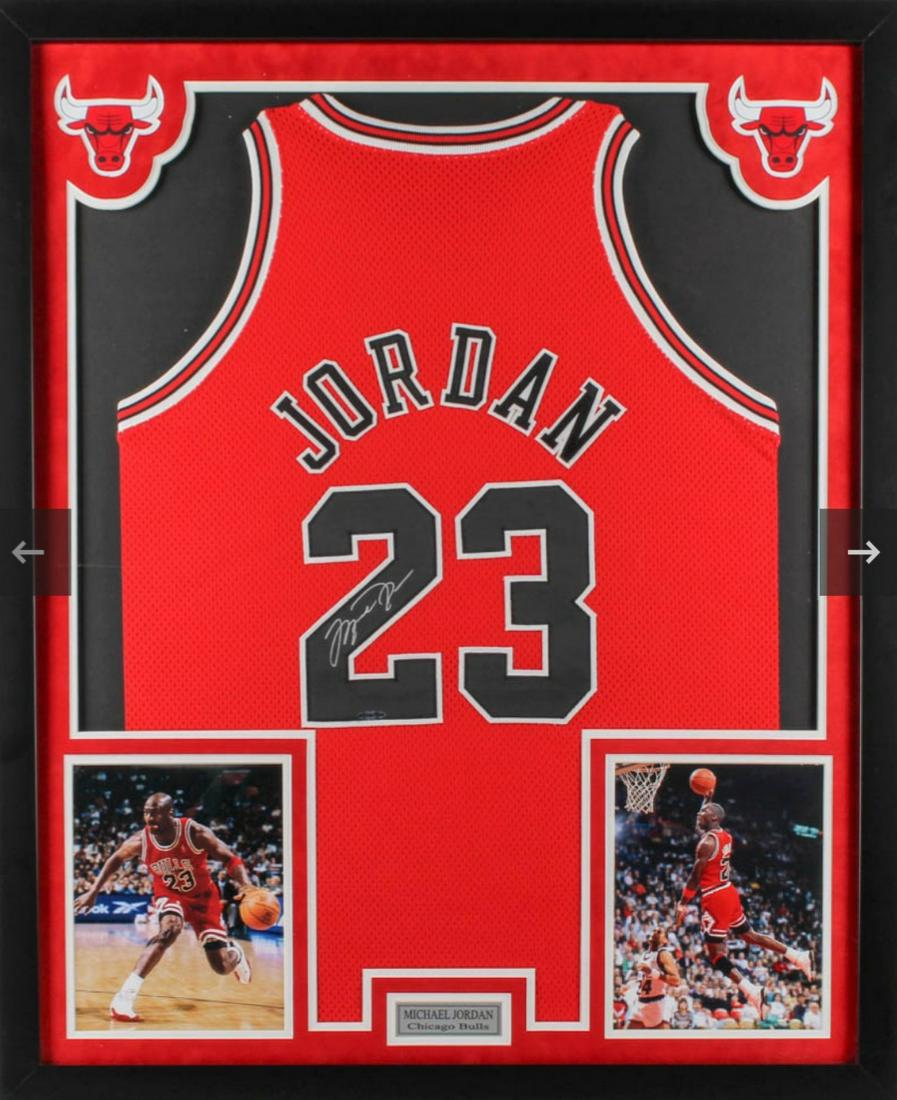 MICHAEL JORDAN FRAMED AUTOGRAPHED CHICAGO BULLS RED MIT (1 of 4)
