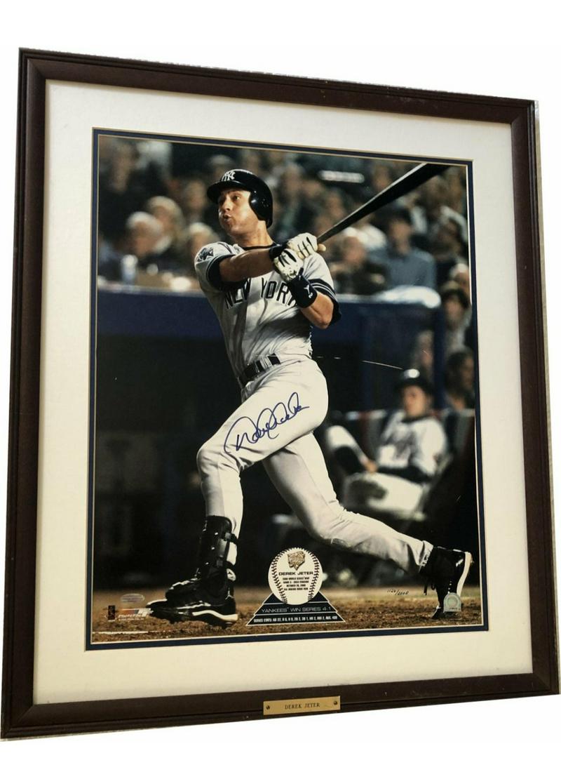 DEREK JETER 2000 WORLD SERIES GAME 5 "HOMERUN ACTION (1 of 1)