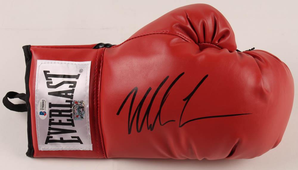 Mike Tyson Signed Everlast Boxing Glove (Beckett COA &: Mike Tyson Signed Everlast Boxing Glove (Beckett COA & Fiterman Sports Hologram)