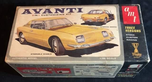 AMT 1/25 SCALE AVANTI 3 in 1 CUSTOMIZING KIT (1 of 2)