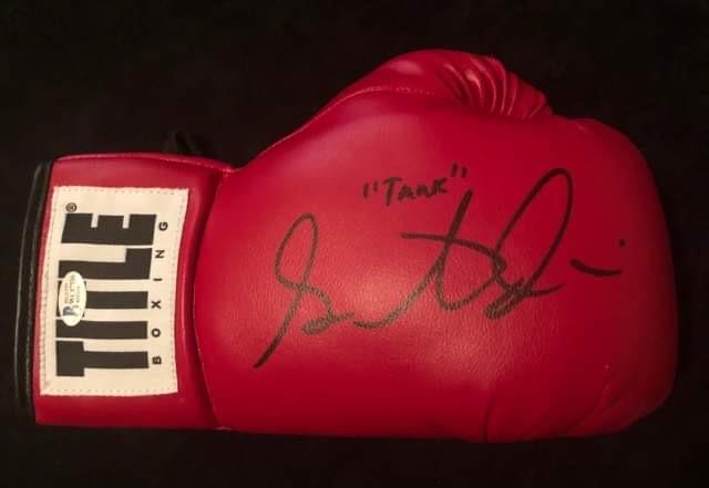 GERVONTA DAVIS AUTOGRAPHED TITLE BOXING GLOVE (BECKETT: GERVONTA DAVIS AUTOGRAPHED TITLE BOXING GLOVE (BECKETT COA)
