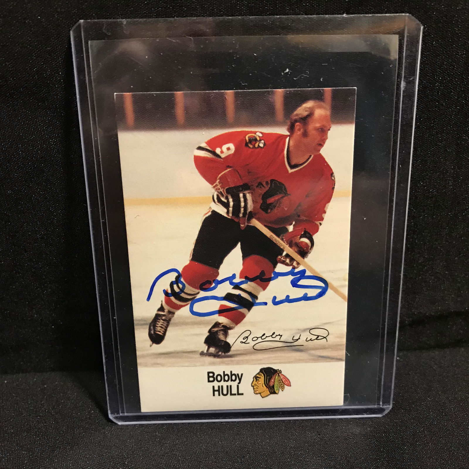 BOBBY HULL SIGNED HOCKEY CARD (1 of 1)