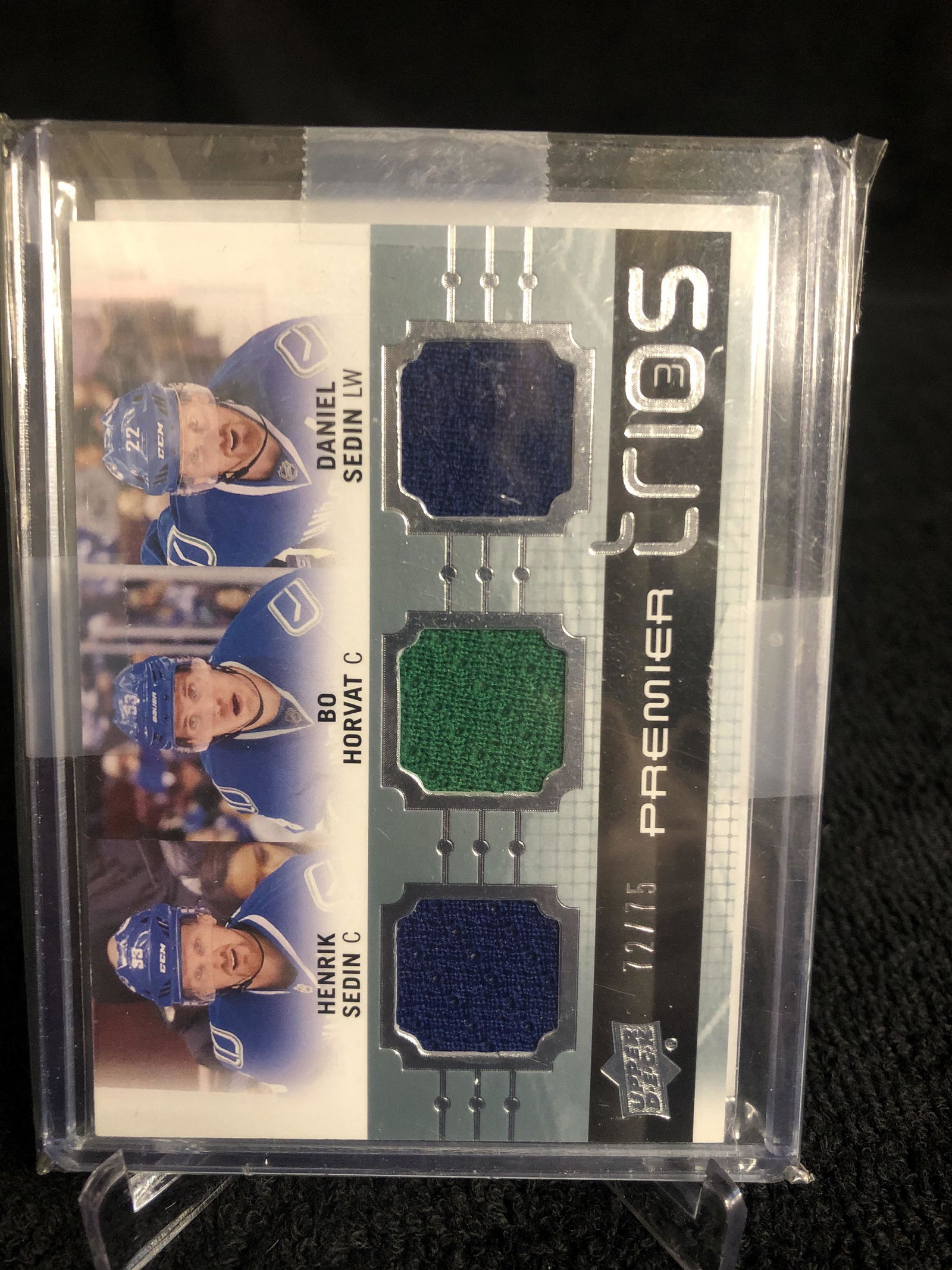 2016/17 Upper Deck Premier Trios Jersey Henrik Daniel (1 of 1)