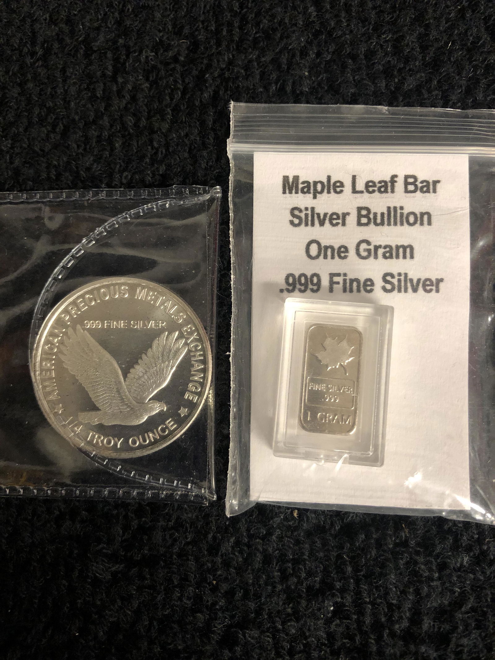 MAPLE LEAF BAR SILVER BULLION ONE GRAM .999 FINE SILVER (1 of 1)