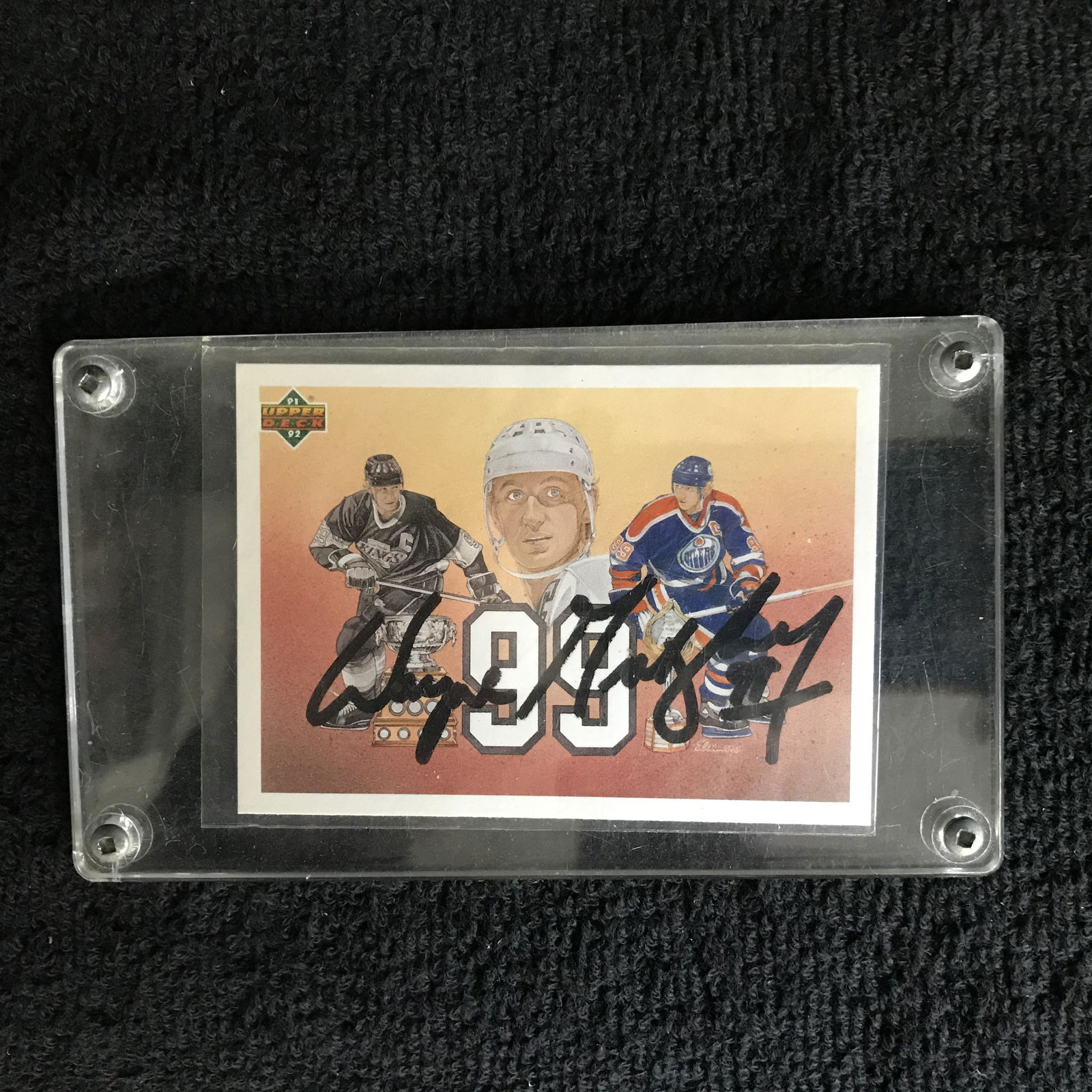 1991-92 UPPER DECK SIGNED WAYNE GRETZKY CARD (1 of 1)