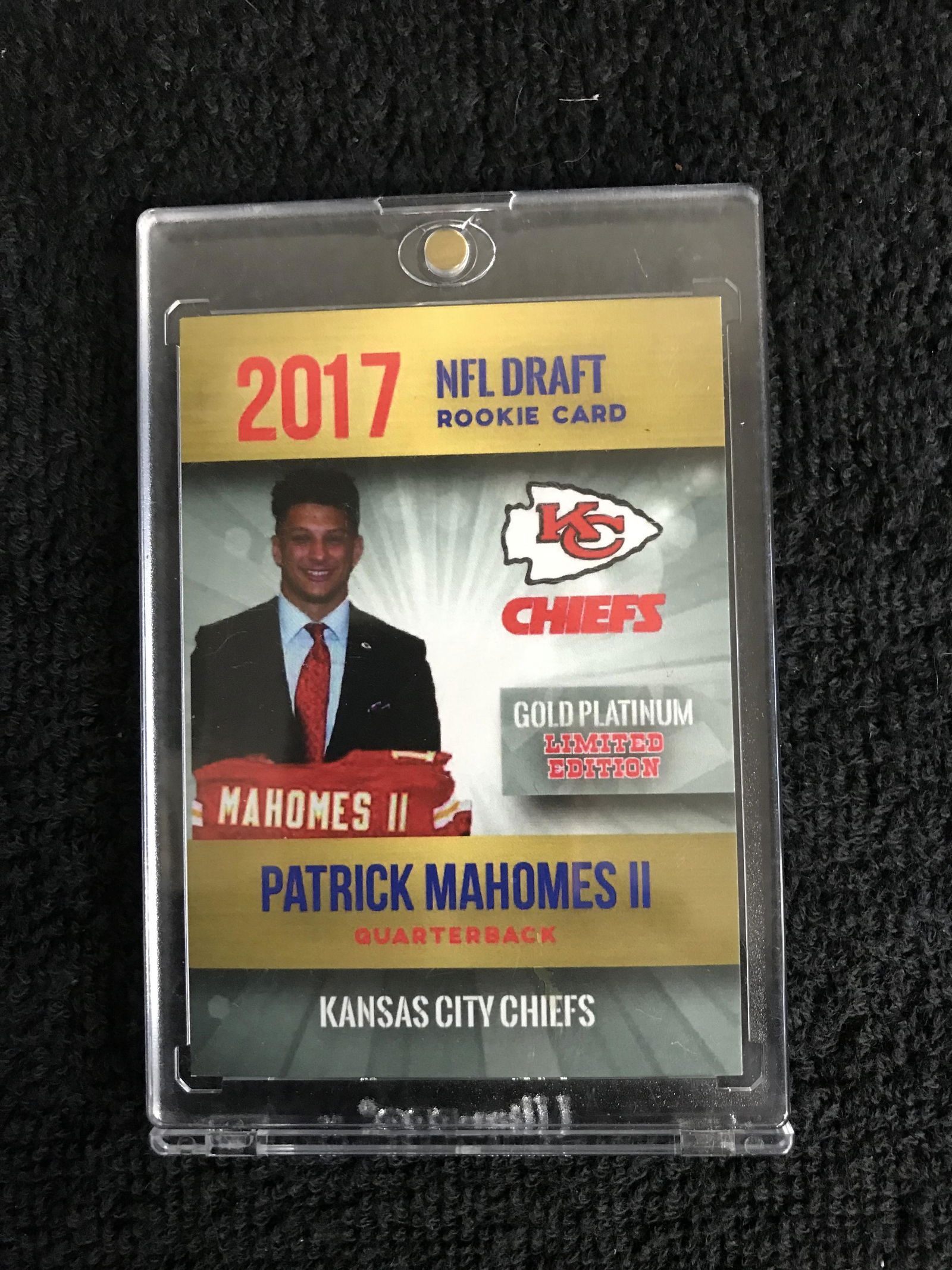 Patrick Mahomes 2017 NFL Draft Rookie Card 1/2000 (1 of 2)