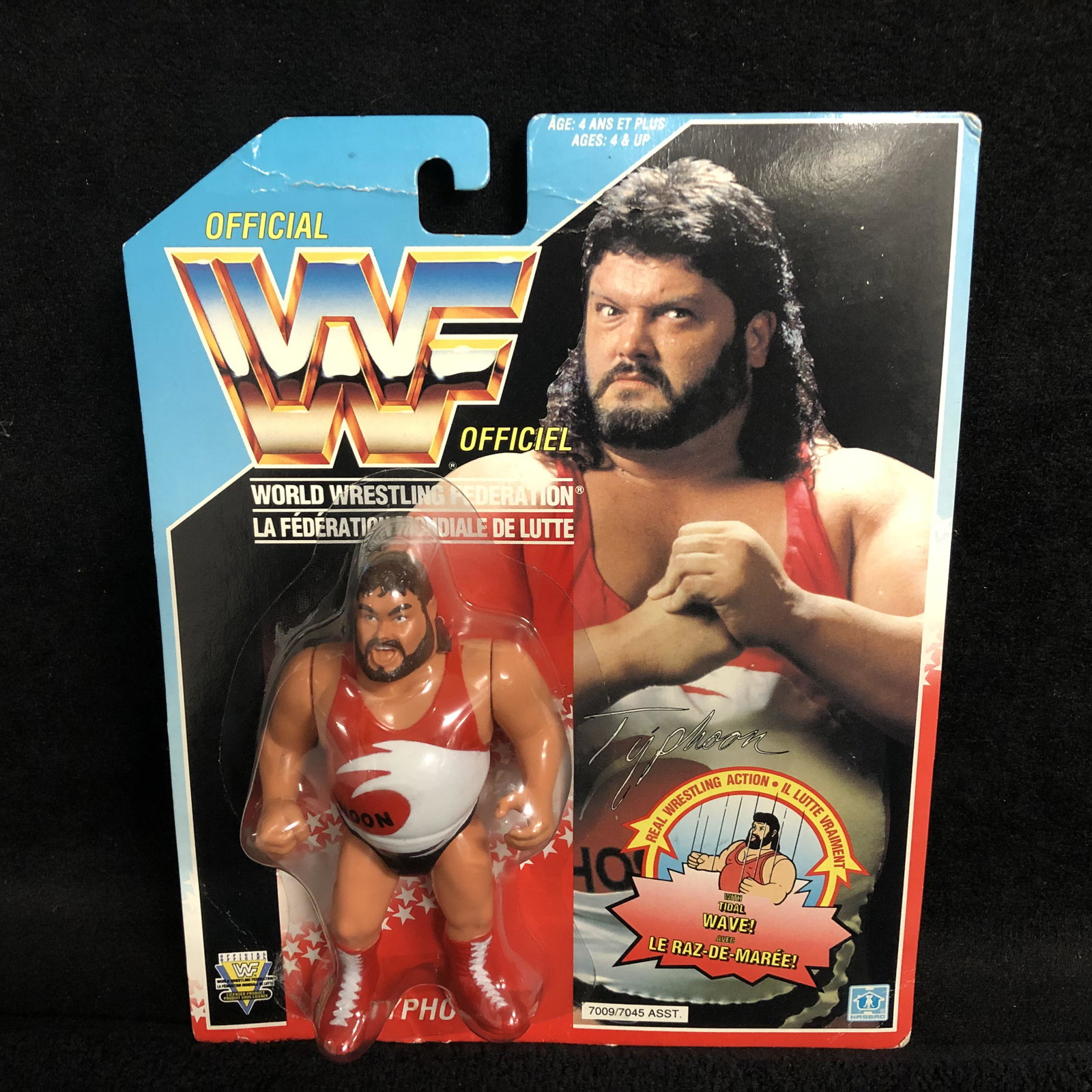 OFFICIAL WWF TYPHOON WRESTLING FIGURE Blue Card MOC: OFFICIAL WWF TYPHOON WRESTLING FIGURE Blue Card MOC (HASBRO)