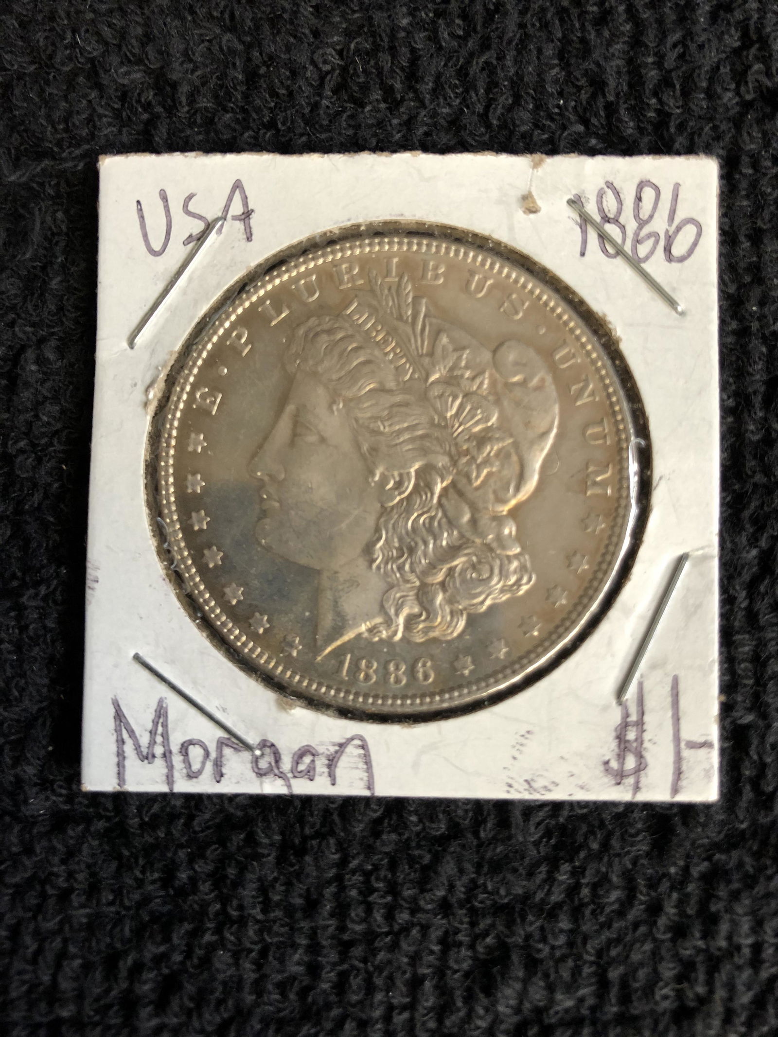 1886 USA MORGAN SILVER DOLLAR (1 of 2)