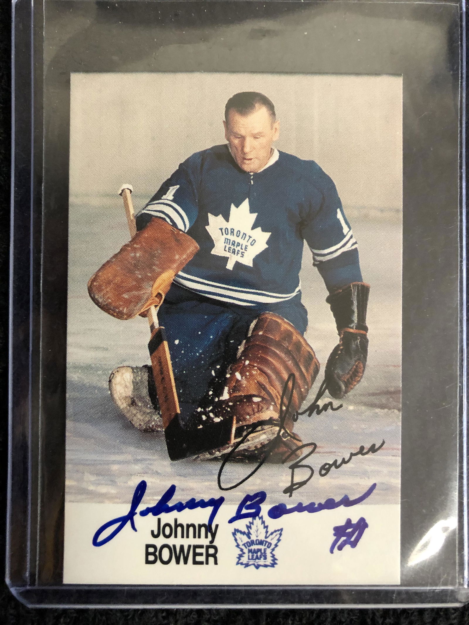 JOHNNY BOWER SIGNED HOCKEY CARD (1 of 1)