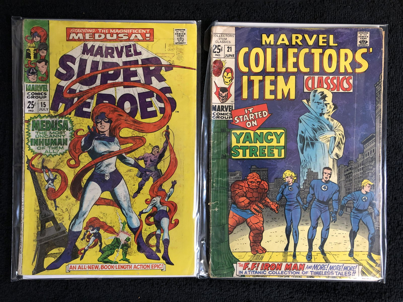 VINTAGE MARVEL COMICS BOOK LOT (MARVEL SUPER-HEROES (1 of 1)