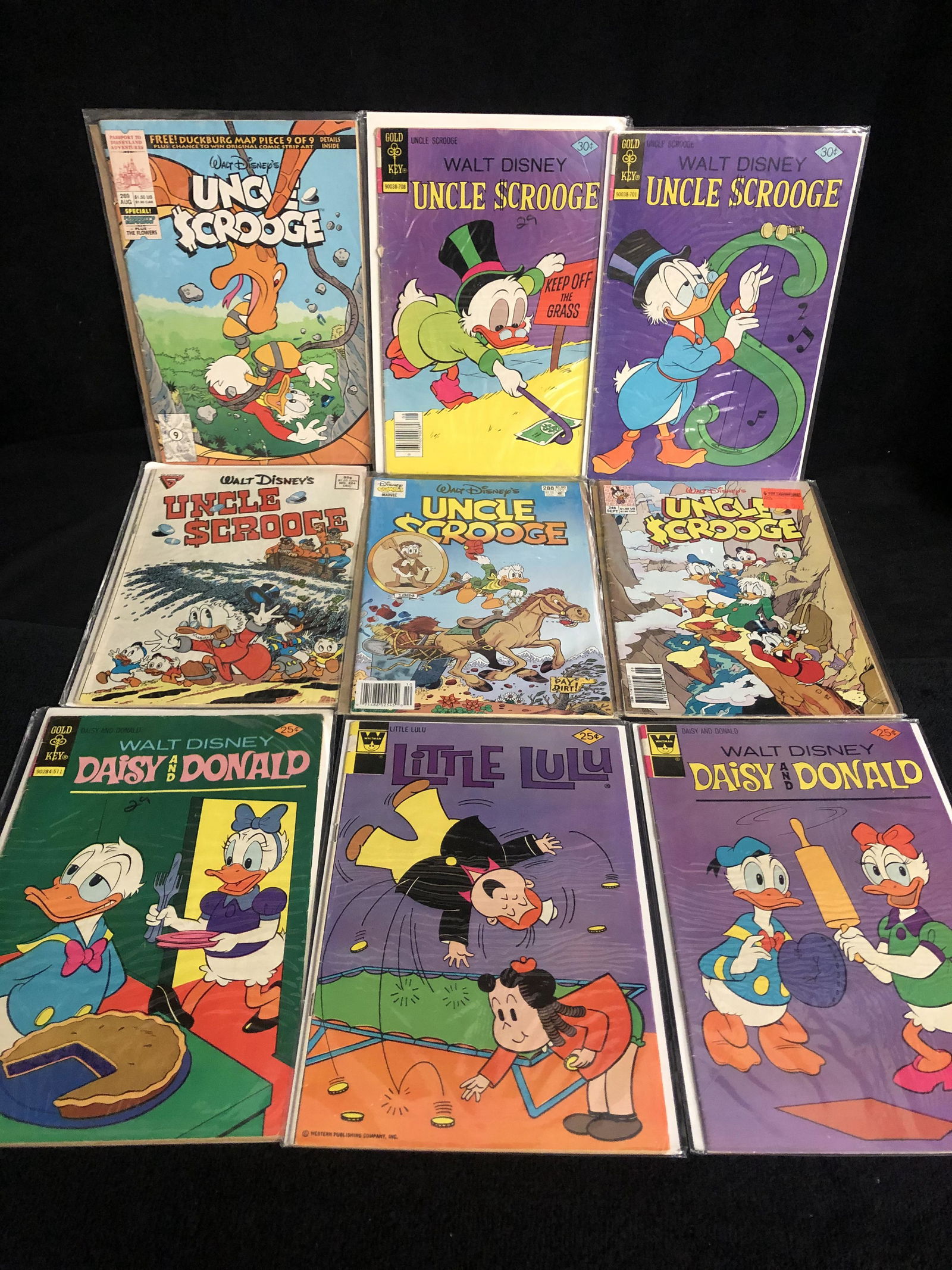 UNCLE SCROOGE/ DAISY & DONALD COMIC BOOK LOT (1 of 1)