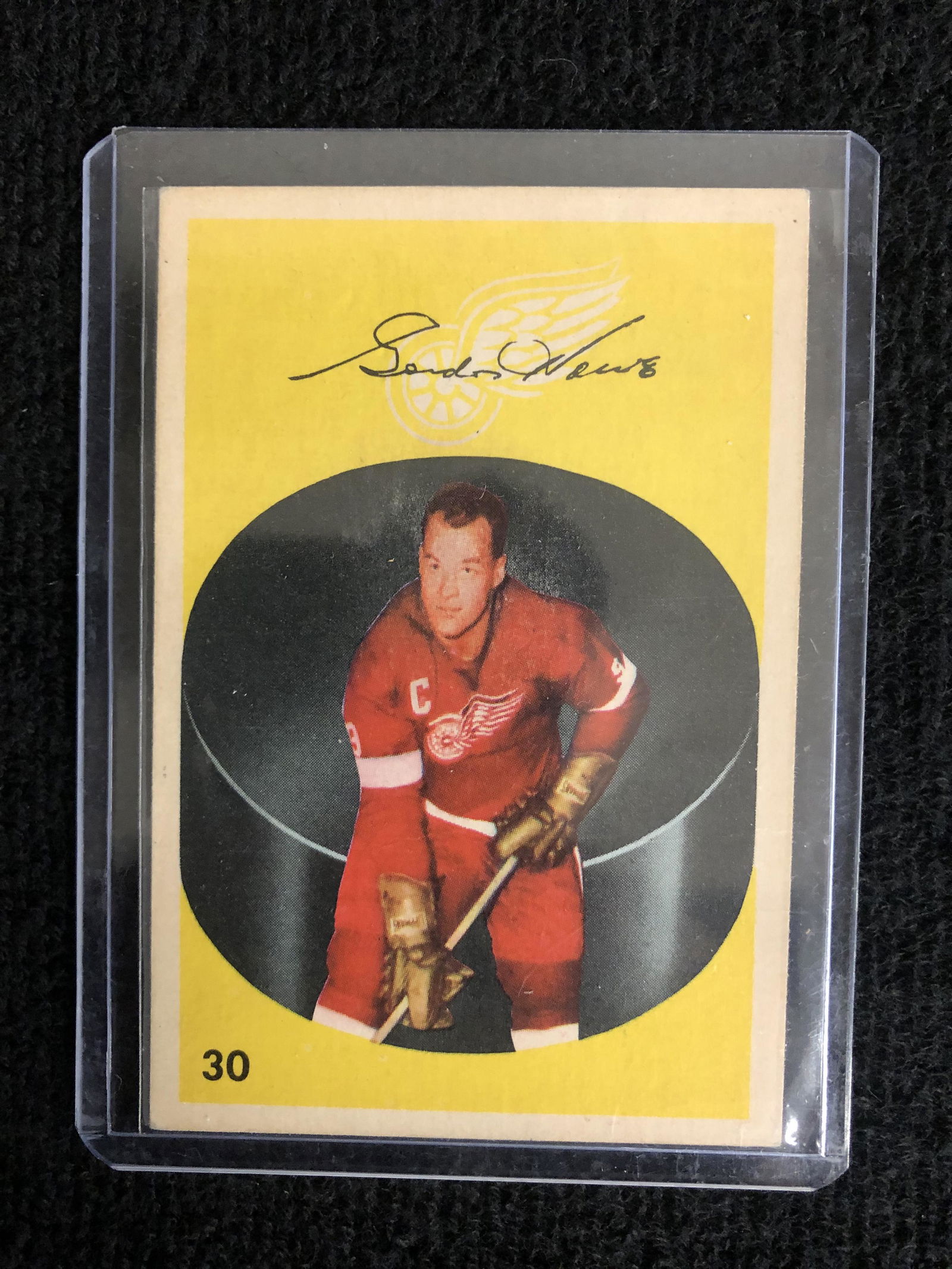1962-63 PARKHURST #30 GORDIE HOWE DETROIT RED WINGS (1 of 2)