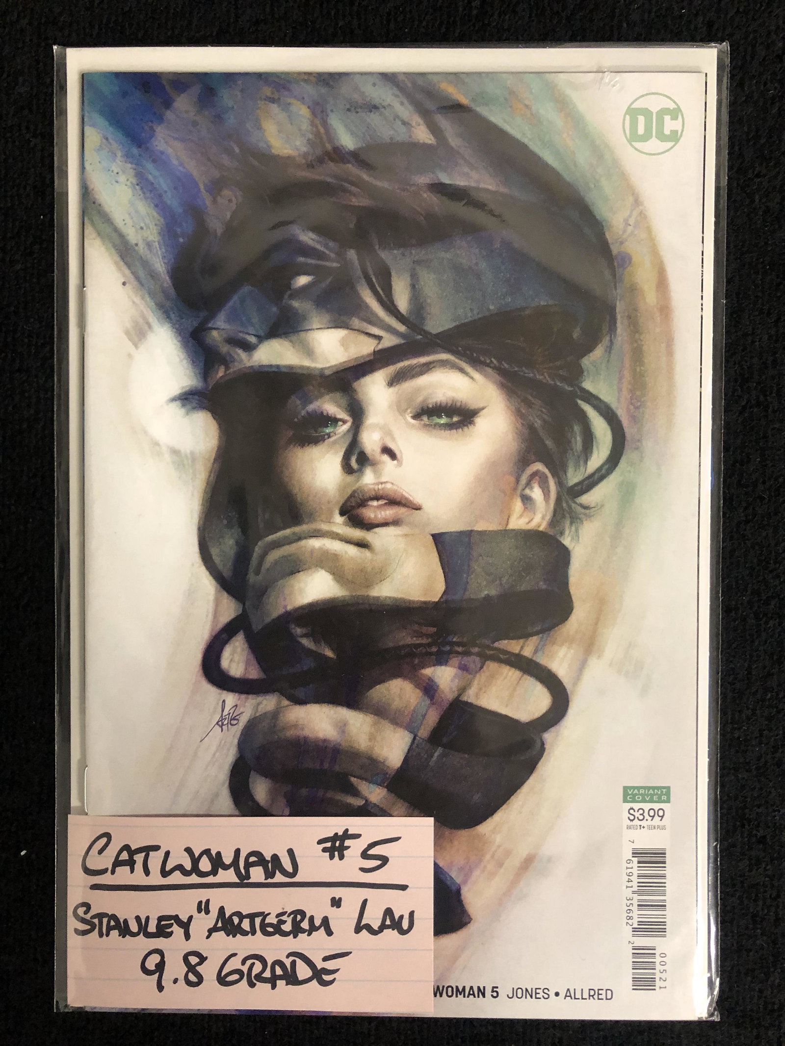 CATWOMAN #5 (STANLEY "ARTGERM" LAU) DC COMICS: CATWOMAN #5 (STANLEY "ARTGERM" LAU) DC COMICS