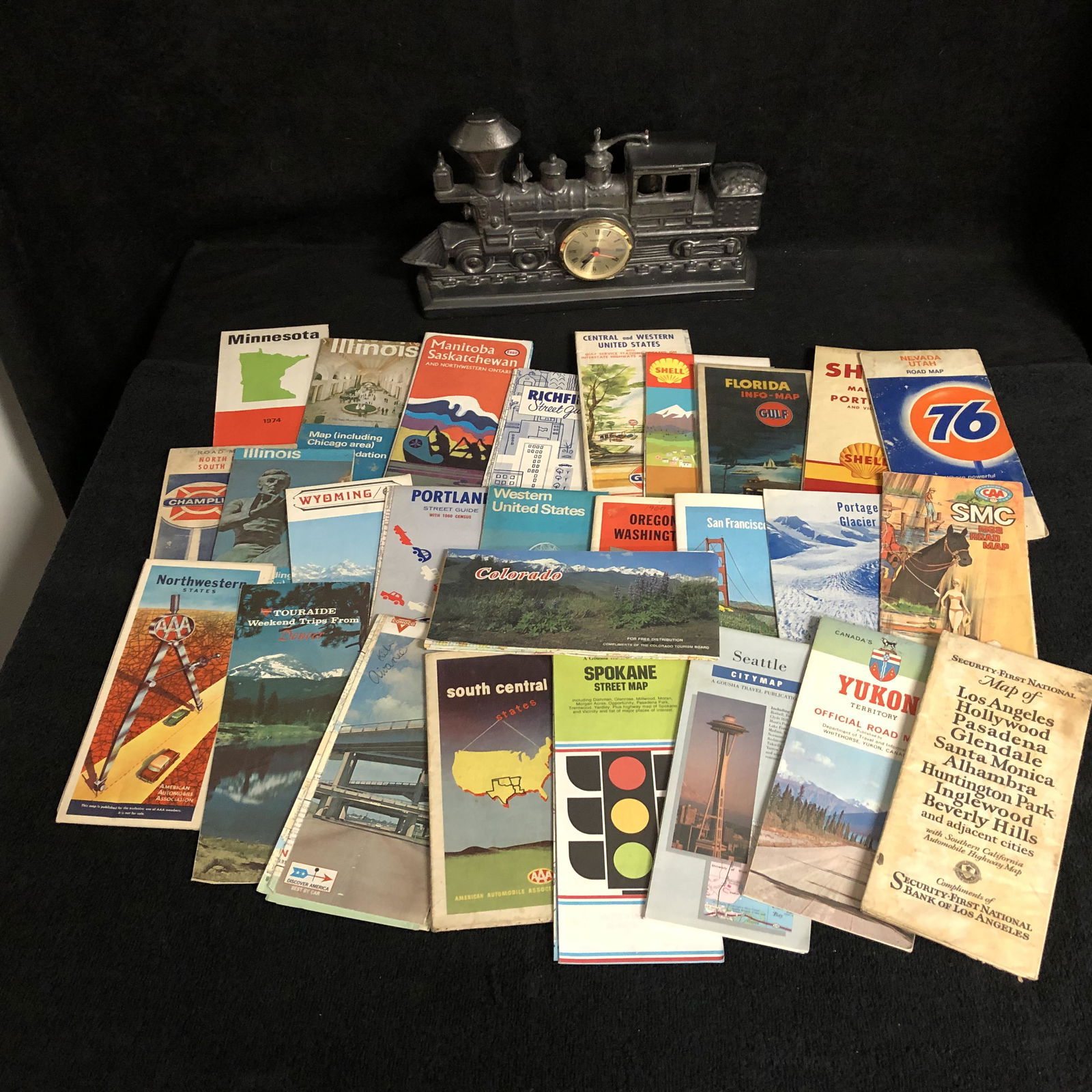 VINTAGE ROAD MAPS (1 of 1)