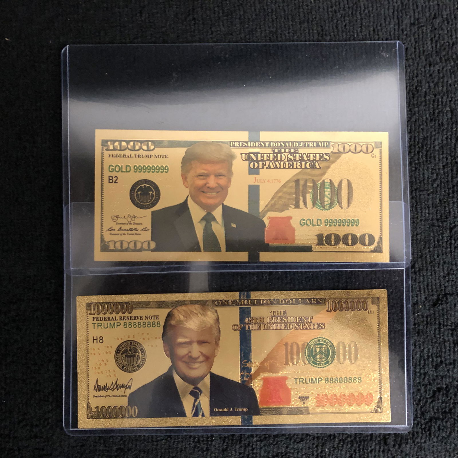 DONALD TRUMP GOLD FOILED NOVELTY BANK NOTES (1 of 1)