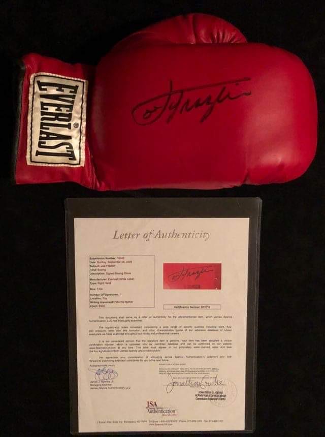 JOE FRAZIER SIGNED RED EVERLAST BOXING GLOVE (JSA LOA) (1 of 2)