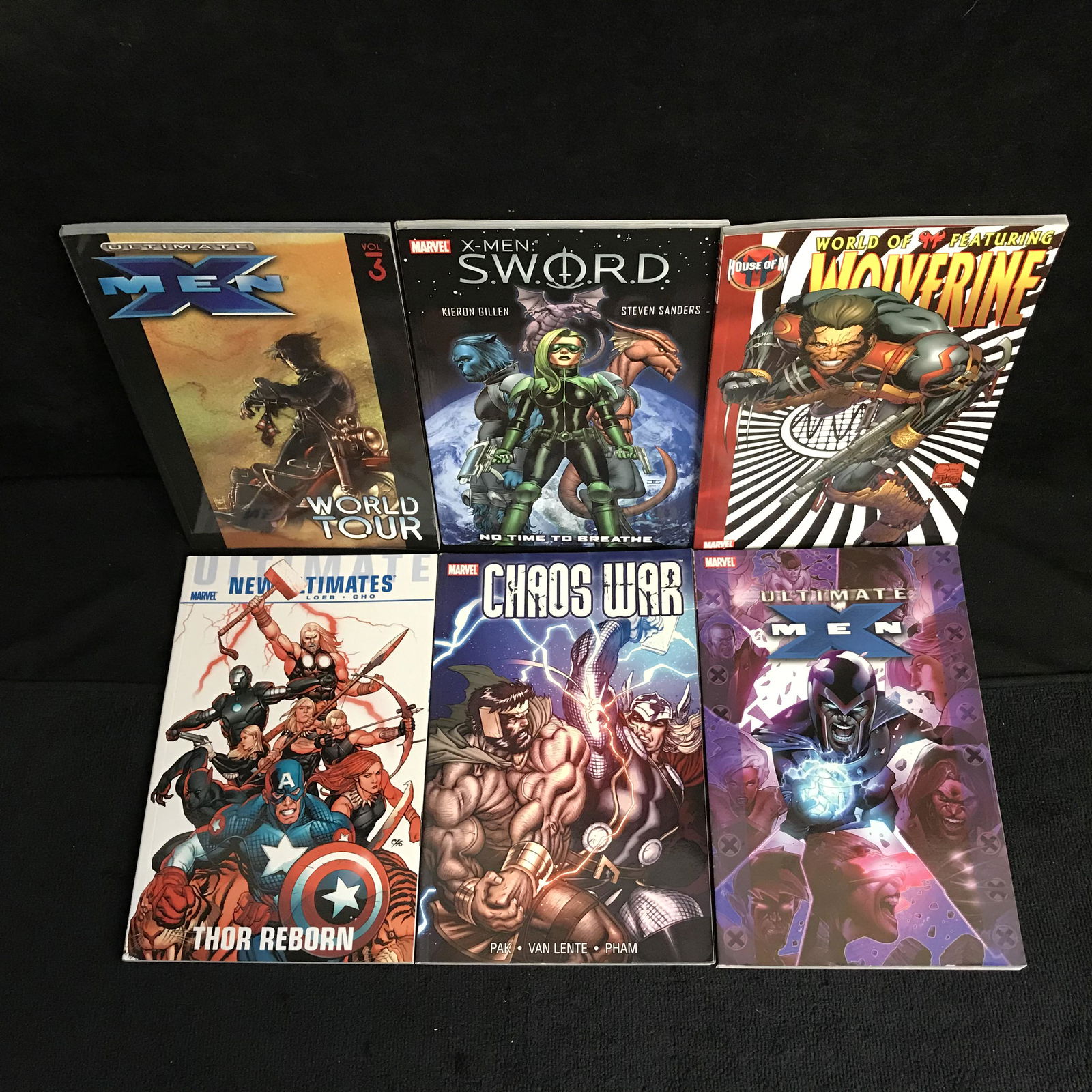 ASSORTED MARVEL BOOK LOT (1 of 1)