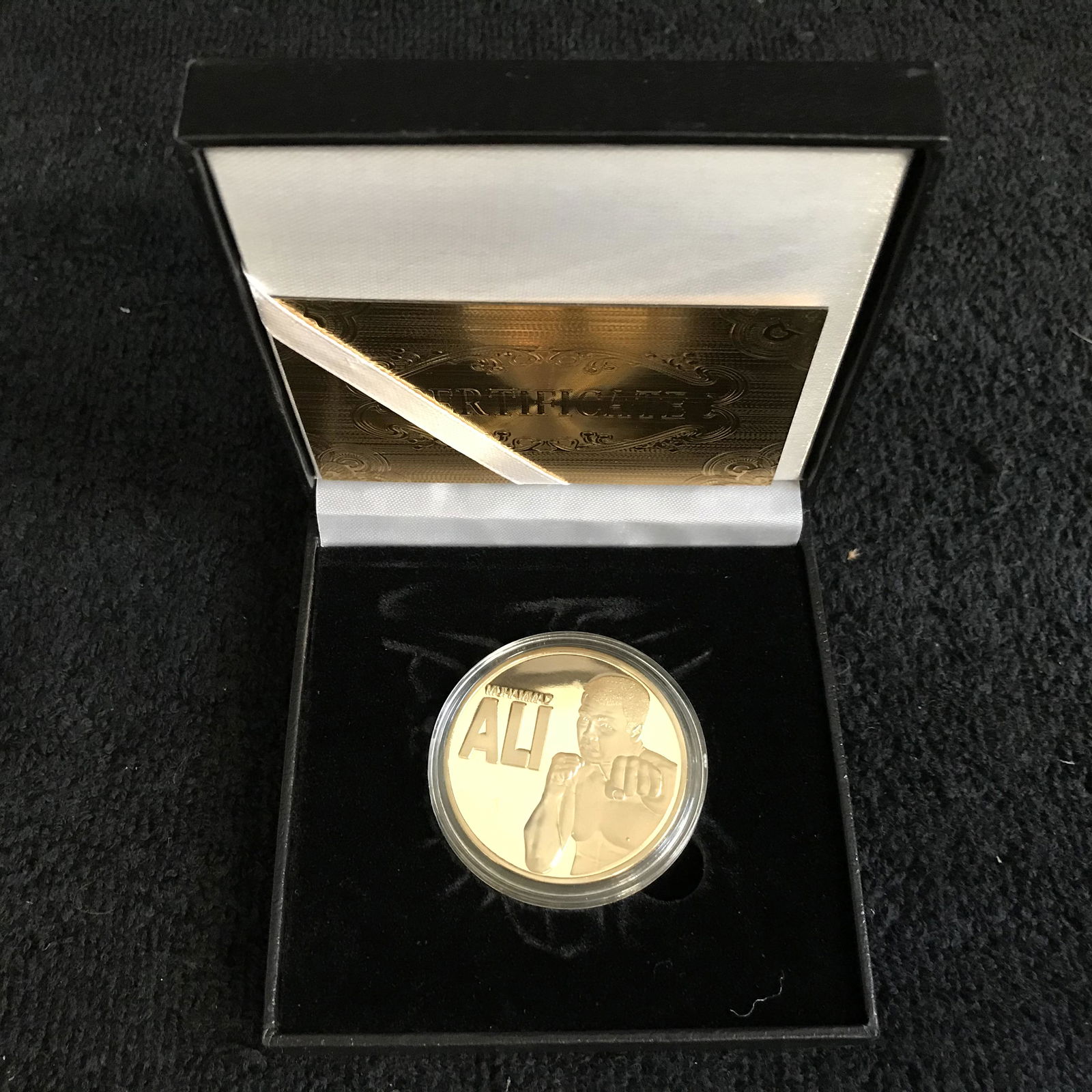 MUHAMMAD ALI GOLD PLATED COMMEMORATIVE COIN w/ CASE (1 of 3)