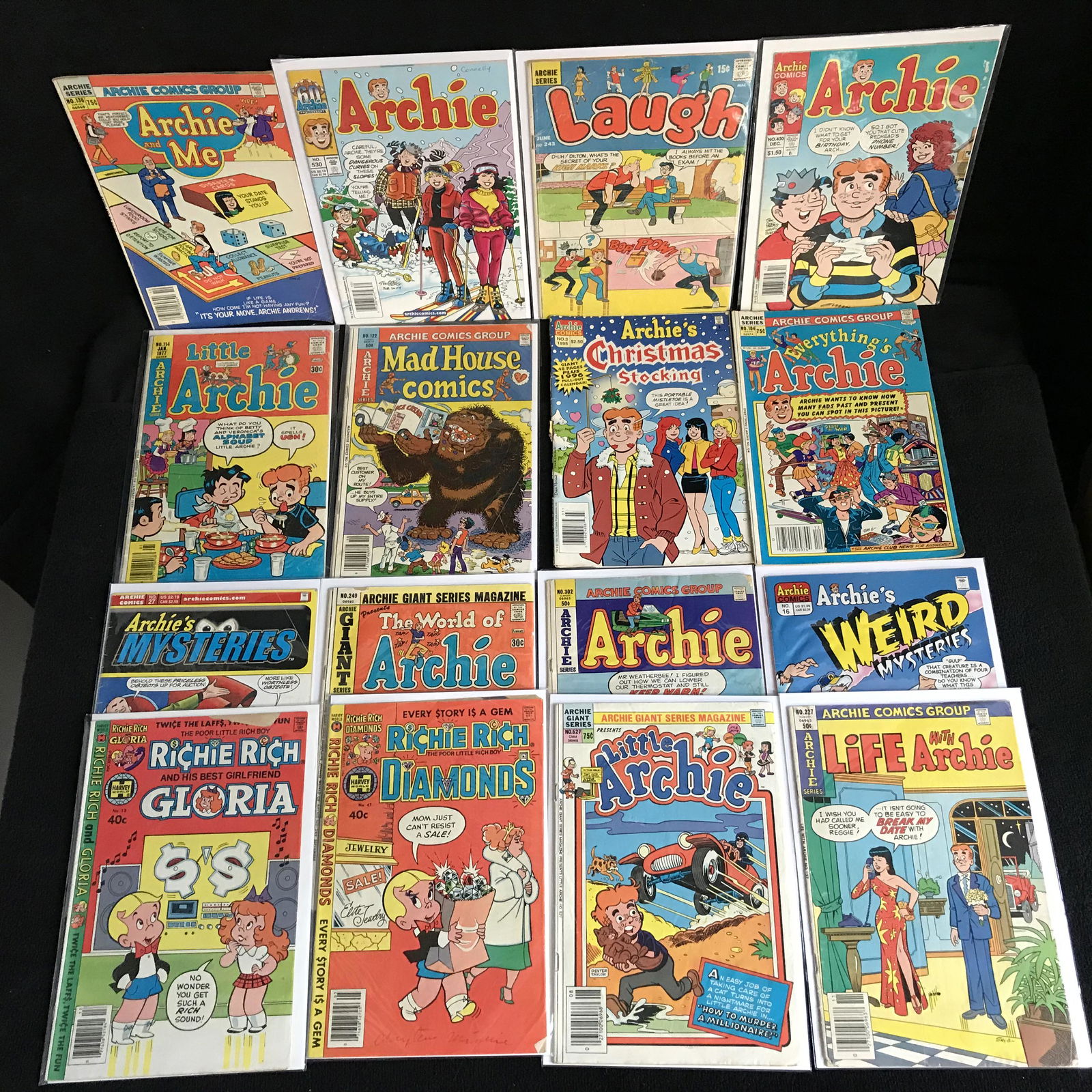 ARCHIE SERIES COMIC BOOK LOT (1 of 1)
